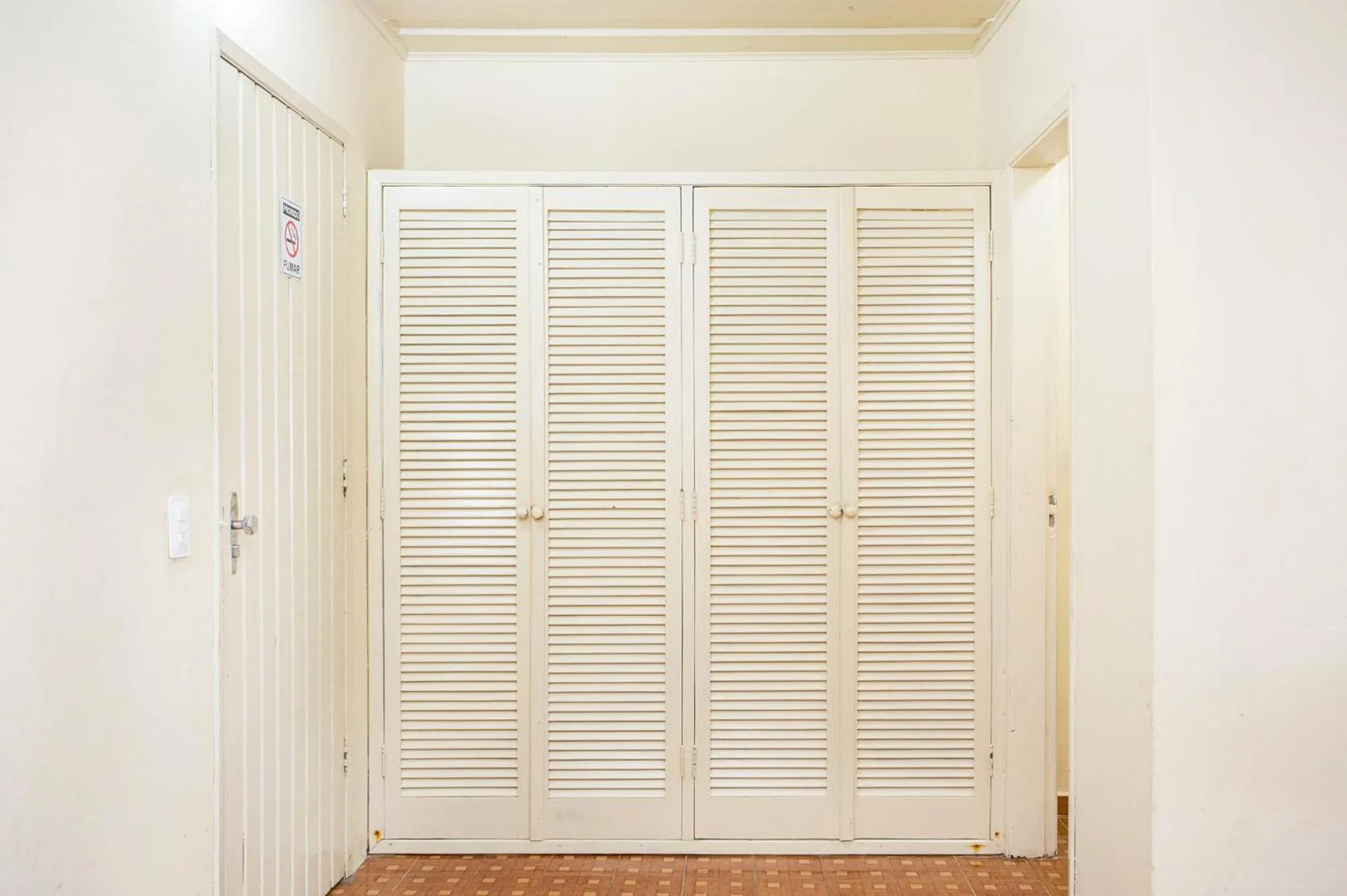 wardrobe in Hotel Saveiros