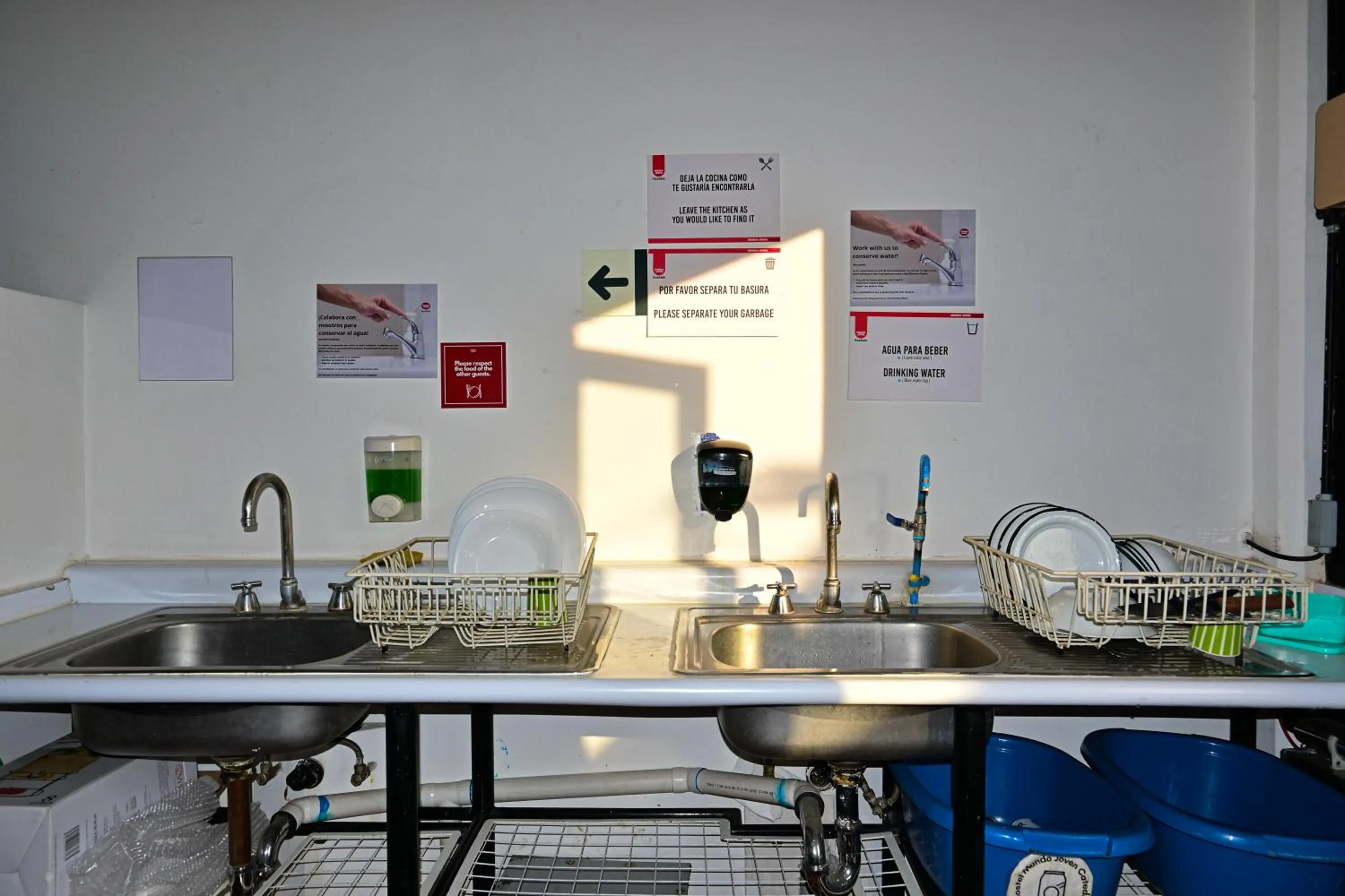 Kitchen or kitchenette in Hostel Mundo Joven Catedral