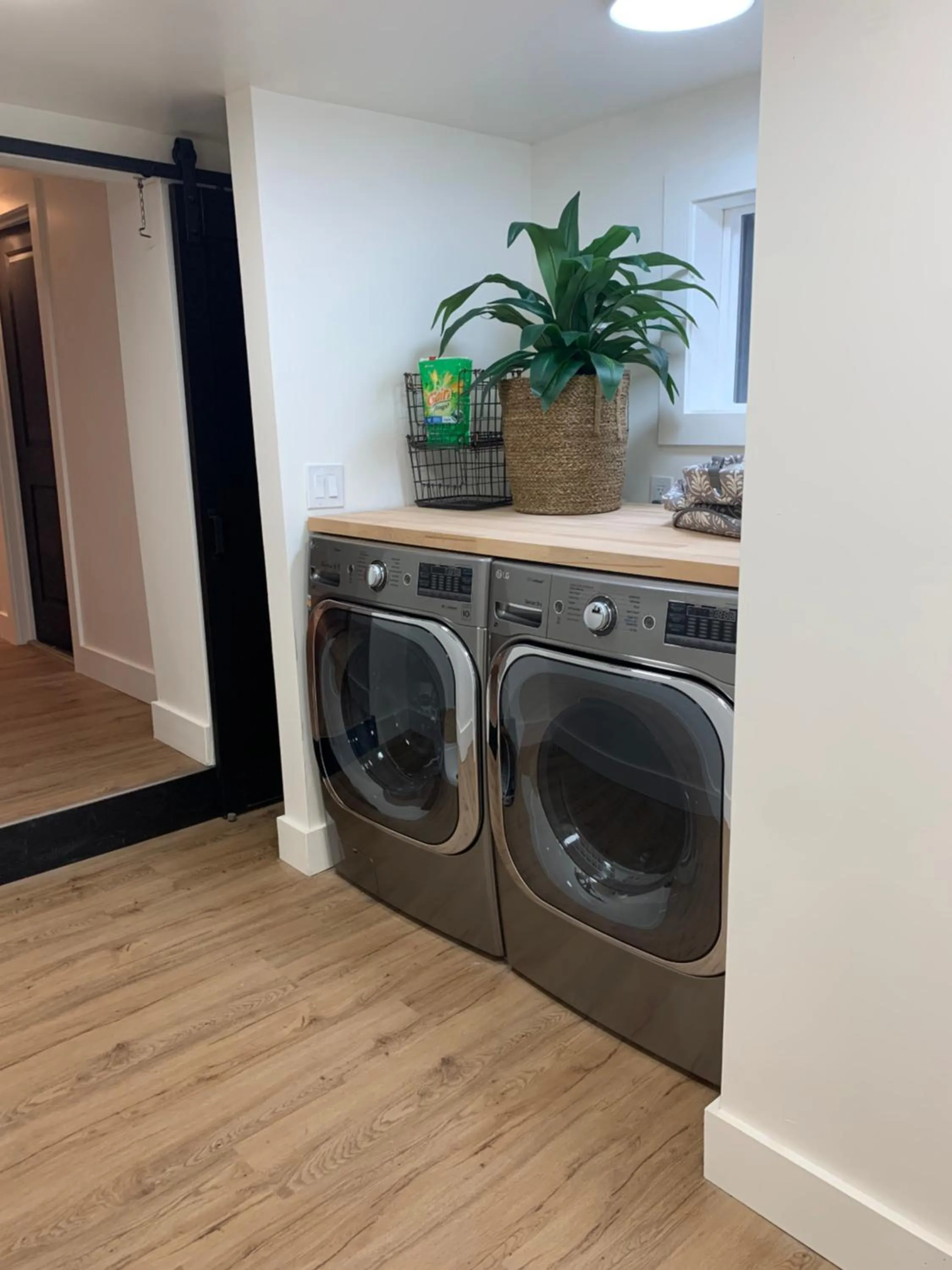 Starlite Motel & Suites