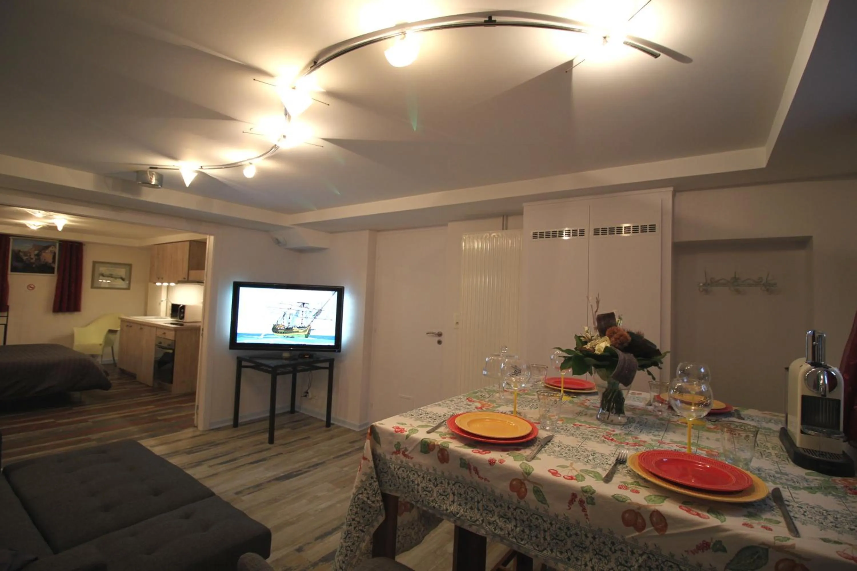 TV and multimedia in Confort et calme à Colmar