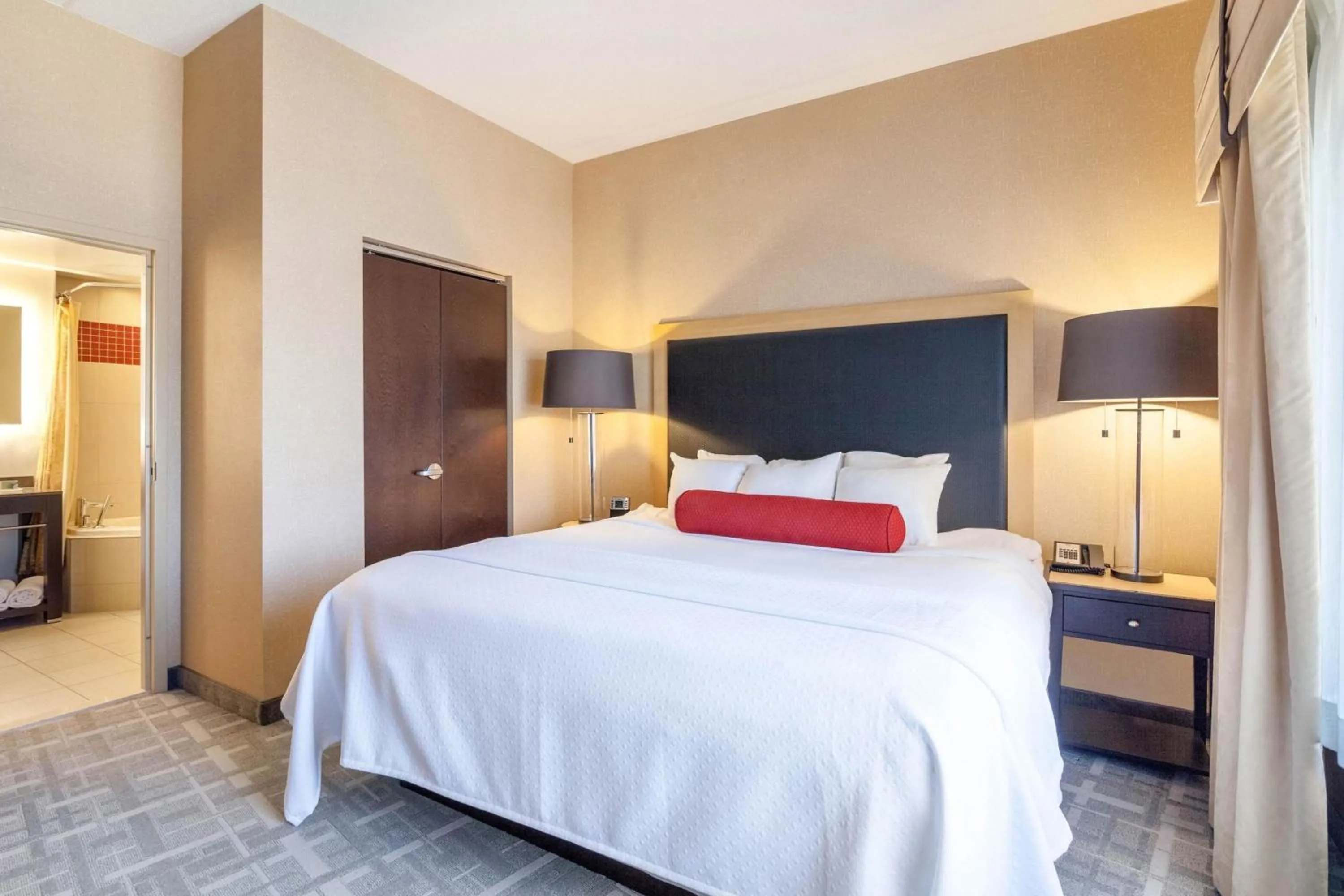 Bedroom, Bed in Cambria Hotel Pittsburgh - Downtown