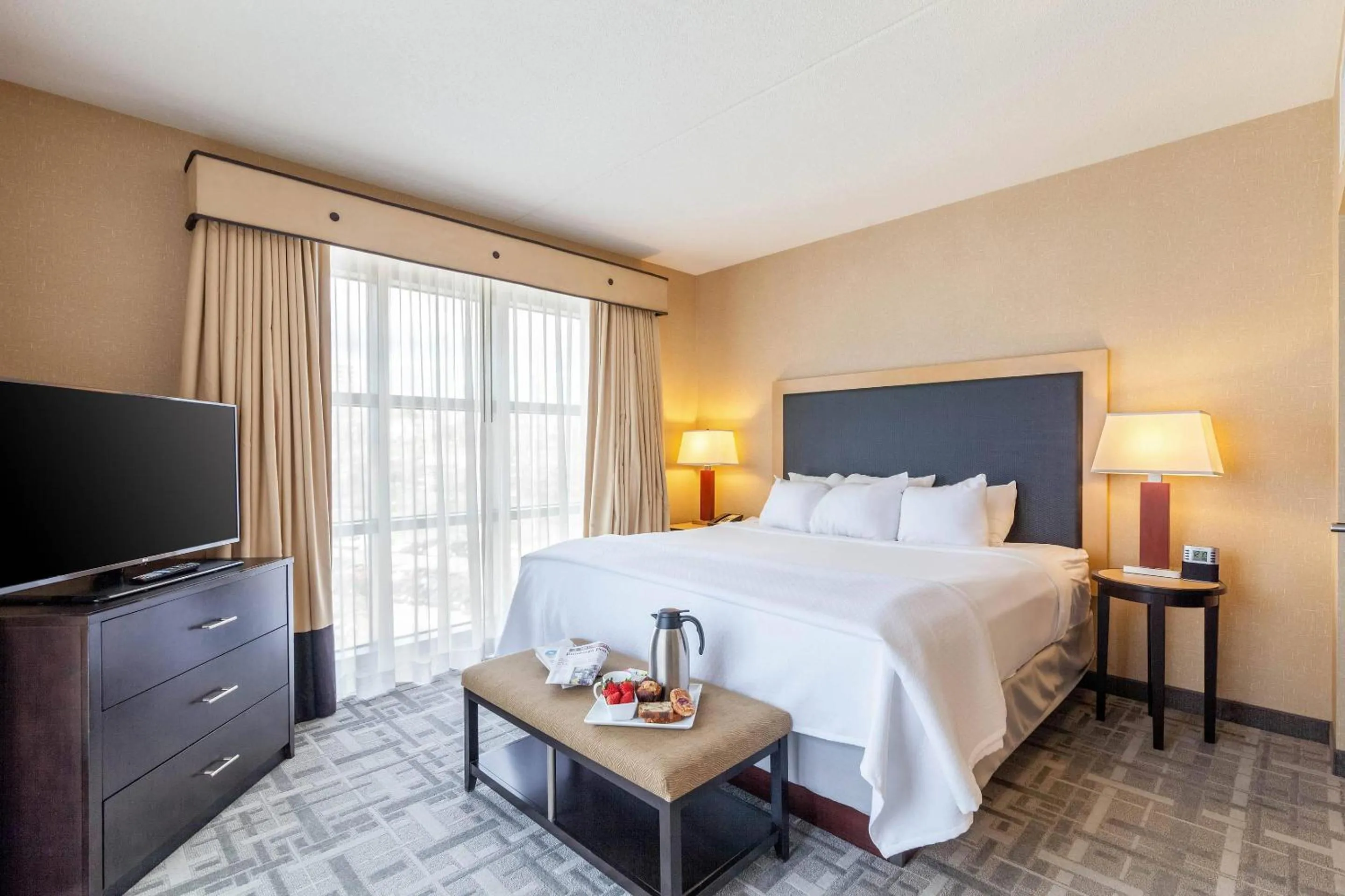 Bedroom, Bed in Cambria Hotel Pittsburgh - Downtown