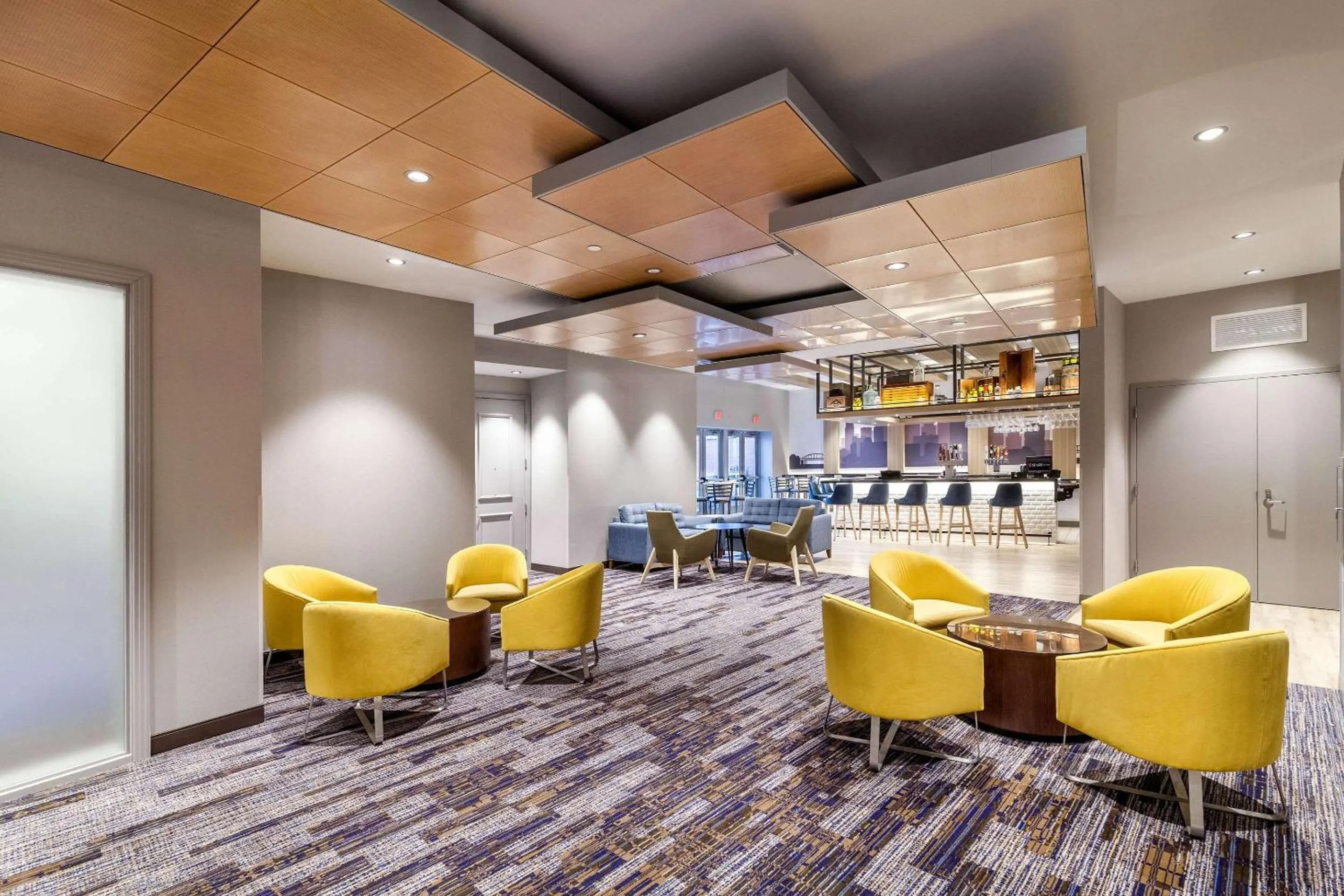 Restaurant/places to eat in Cambria Hotel Pittsburgh - Downtown