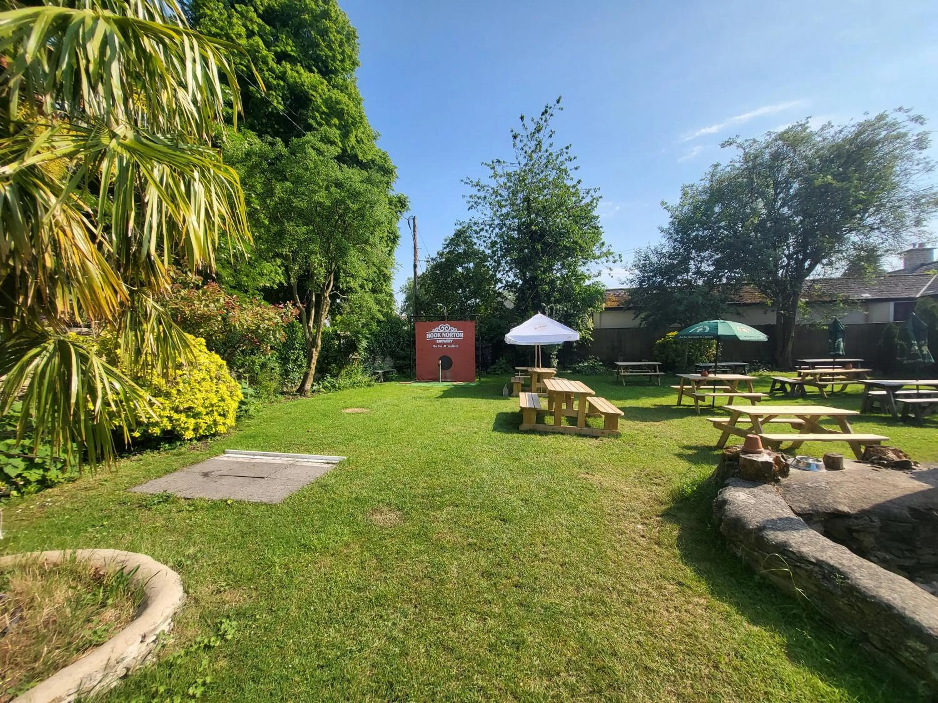 Garden in The Fox Inn
