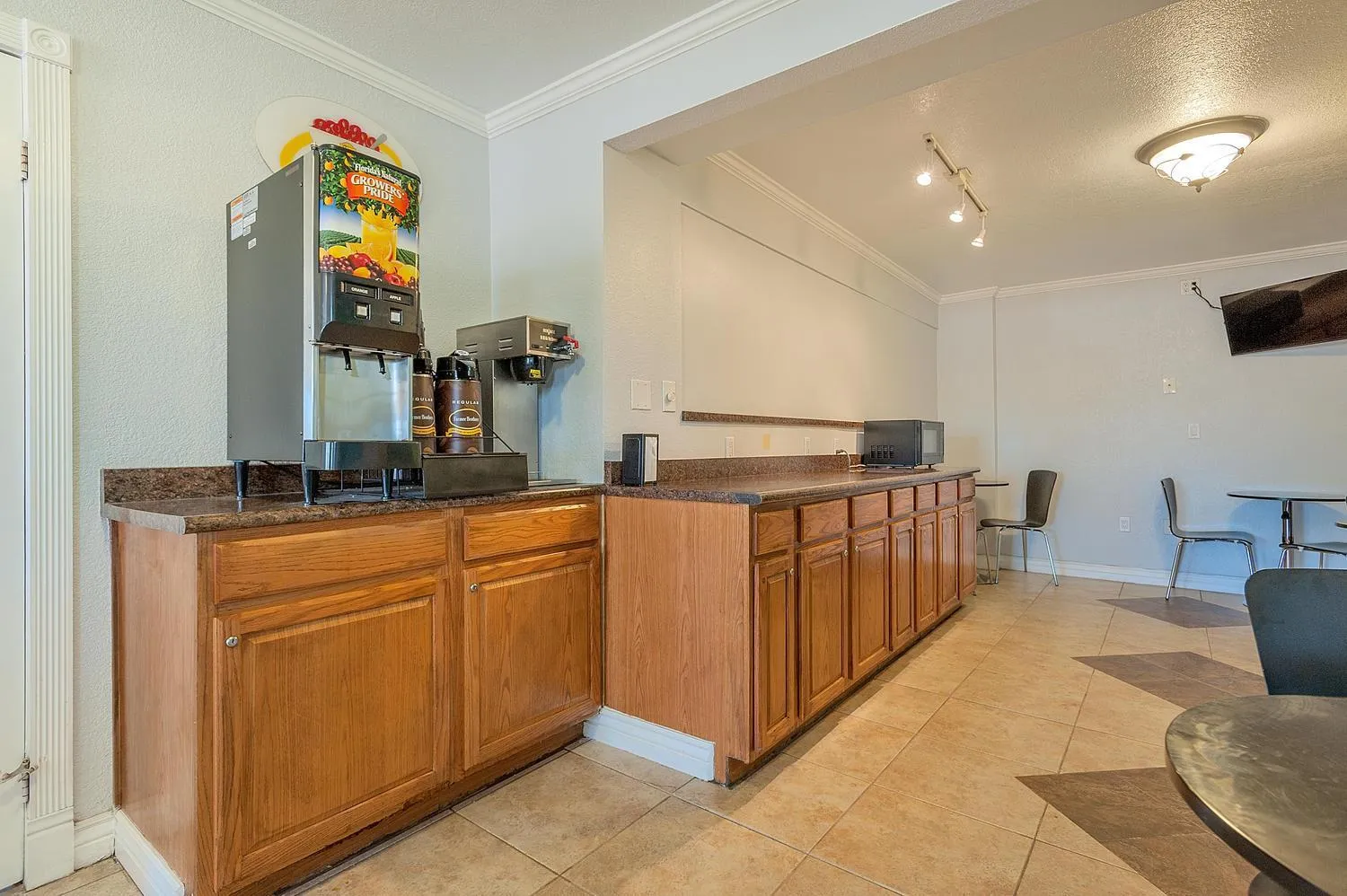 Super 8 by Wyndham Colorado Springs/Chestnut Street