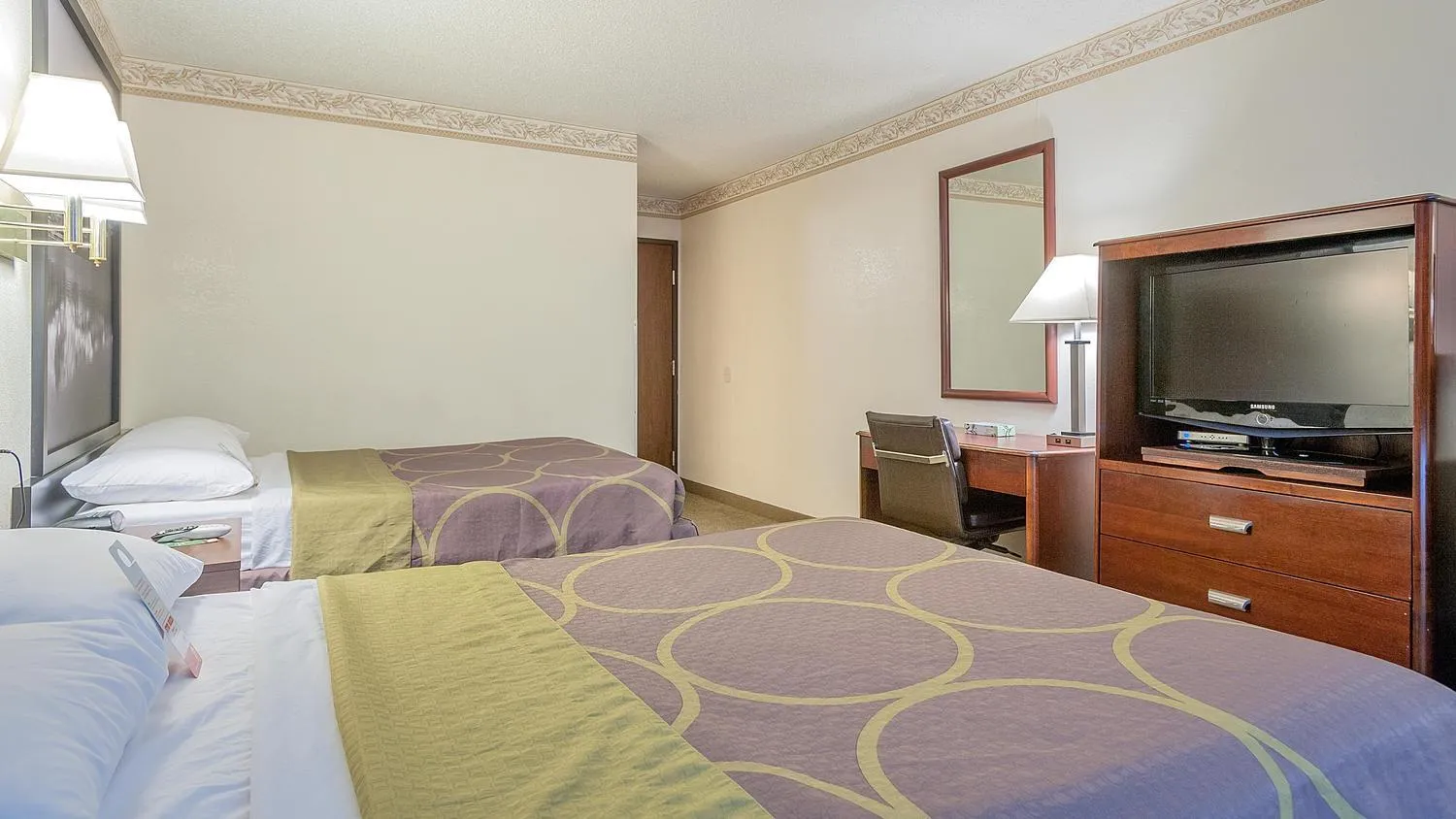 Super 8 by Wyndham Colorado Springs/Chestnut Street