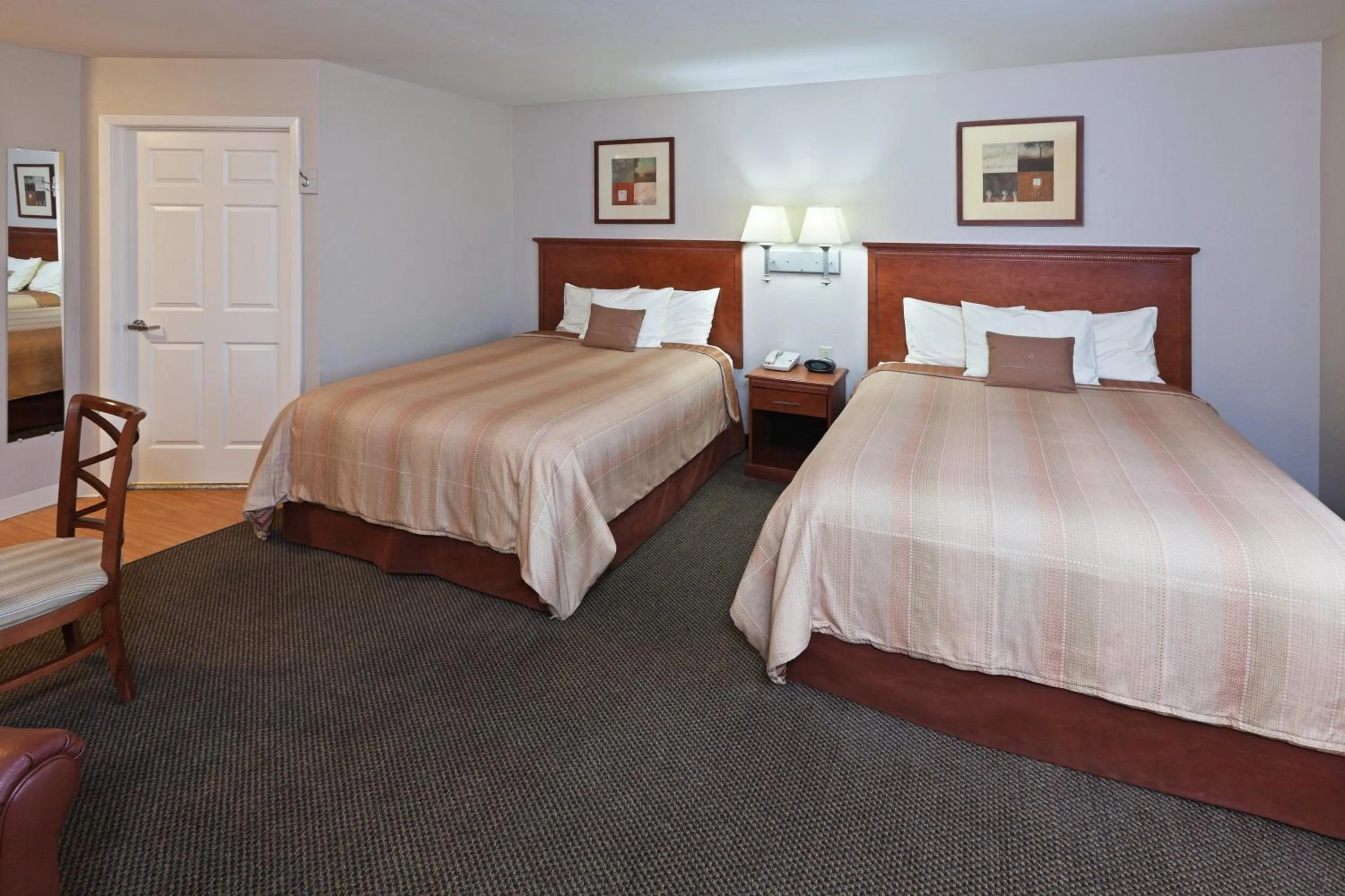 Photo of the whole room, Bed in Candlewood Suites Wichita Falls at Maurine Street by IHG
