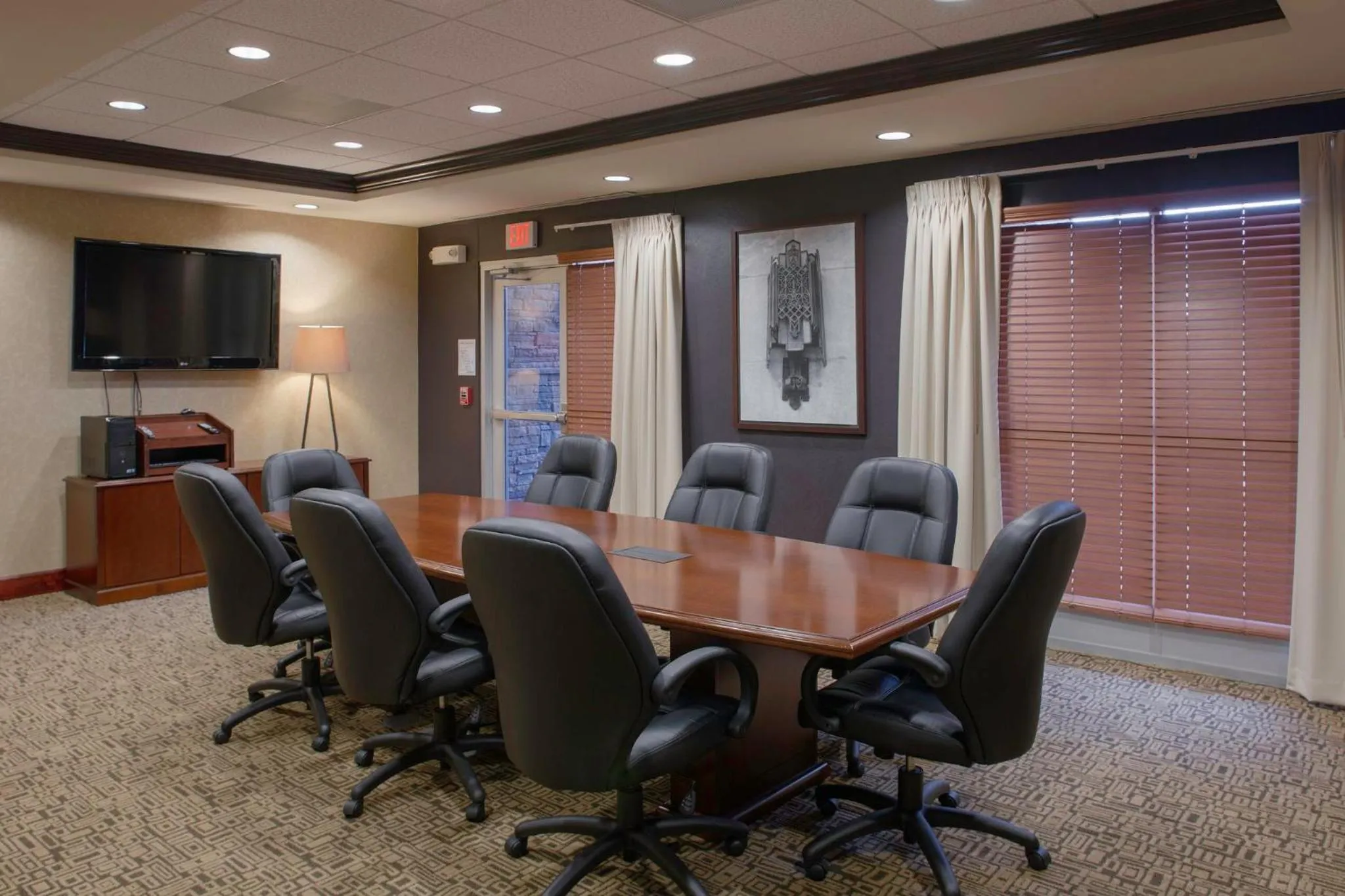 Meeting/conference room in Holiday Inn Ardmore by IHG