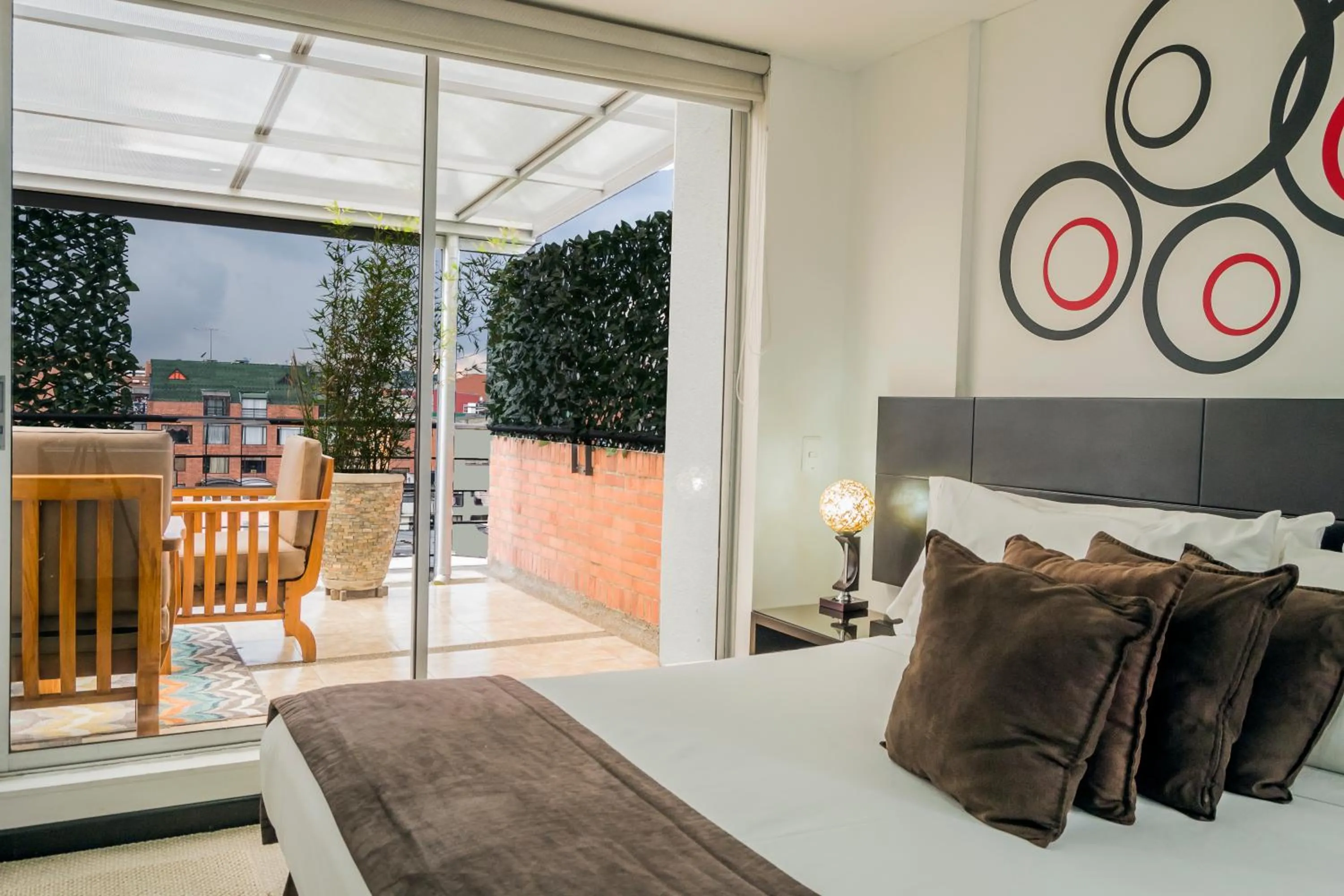 Bed in Hotel Regency Suites La Feria