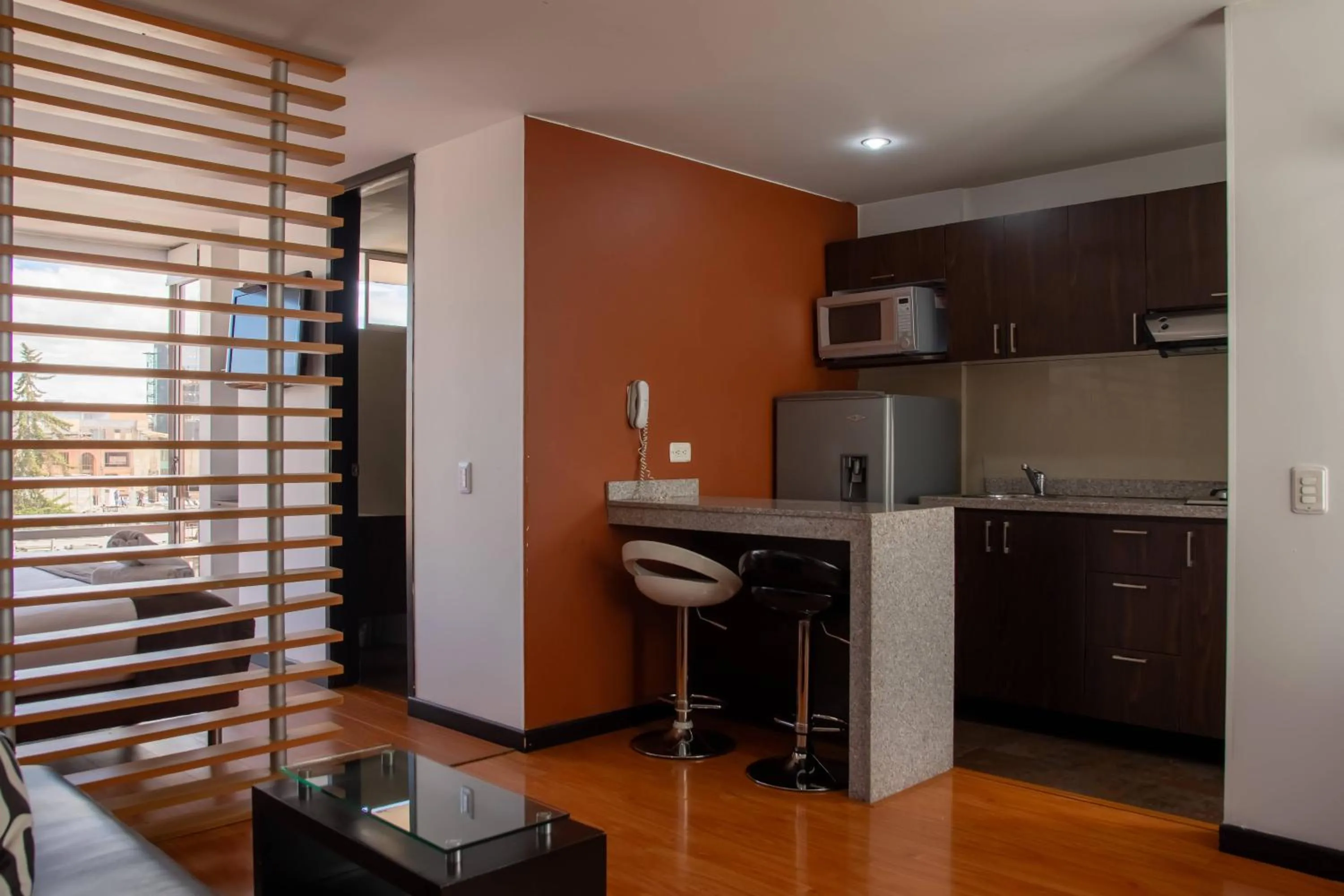 Hotel Regency Suites La Feria