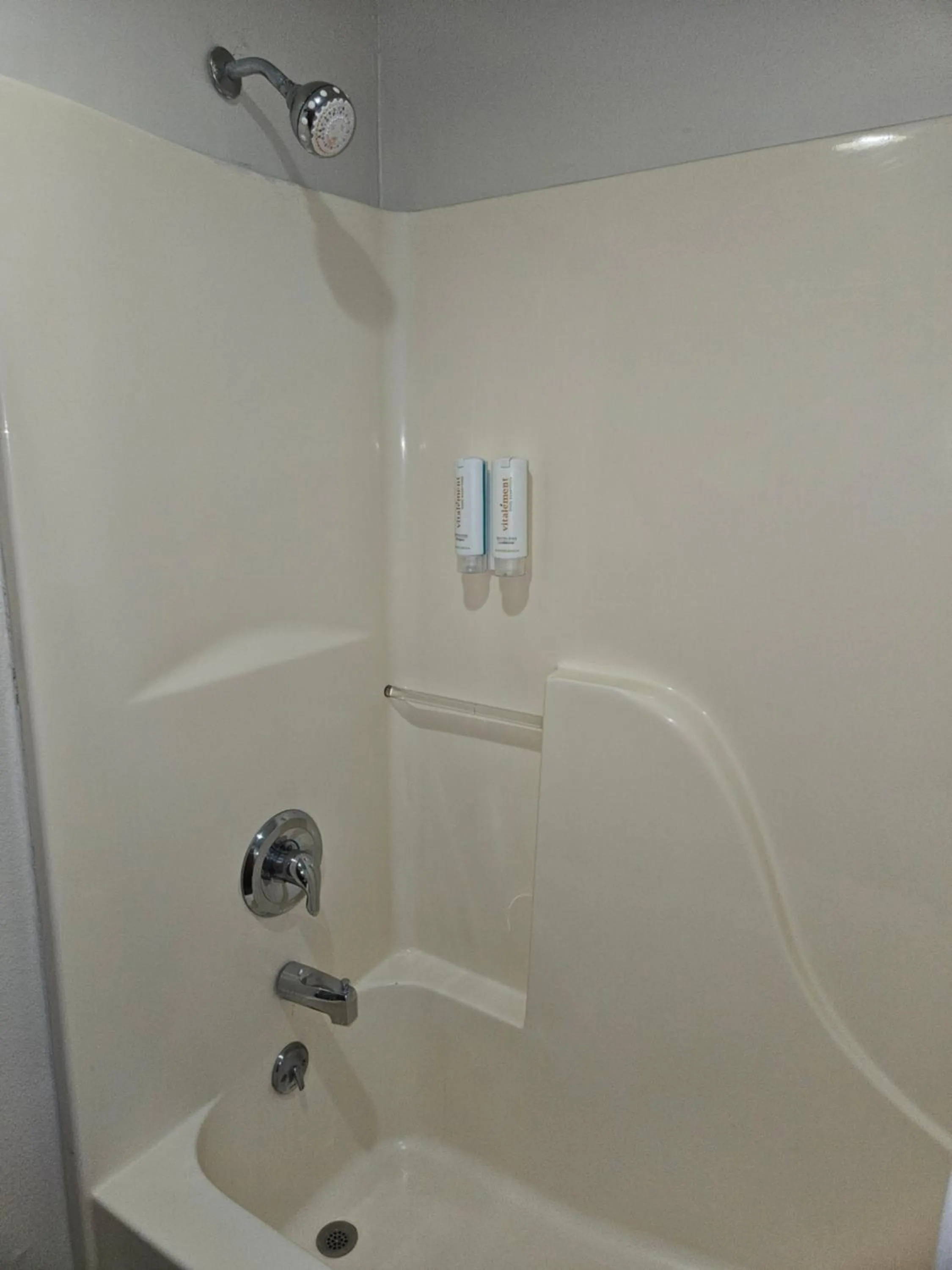 Standard Queen Room with Two Queen Beds in Hotel Zyva