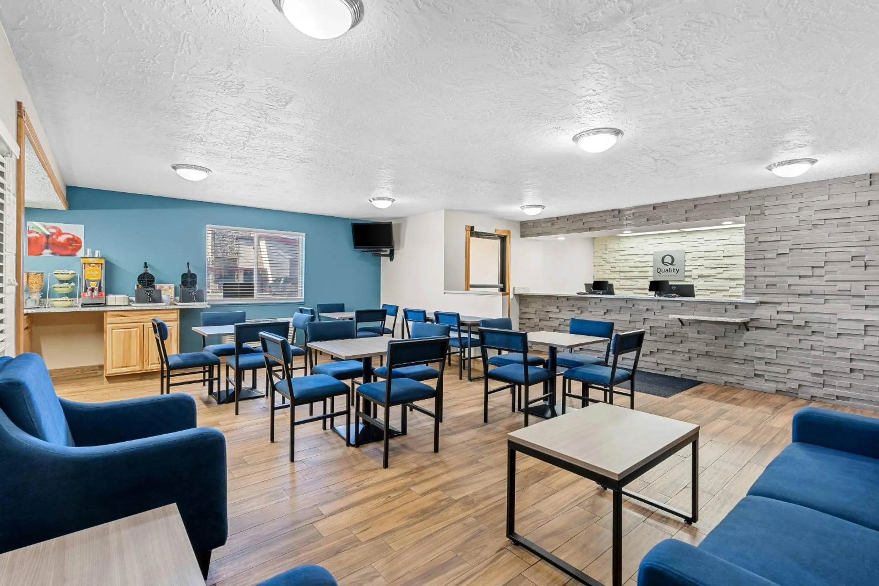 Breakfast in Quality Inn Beaver I-15