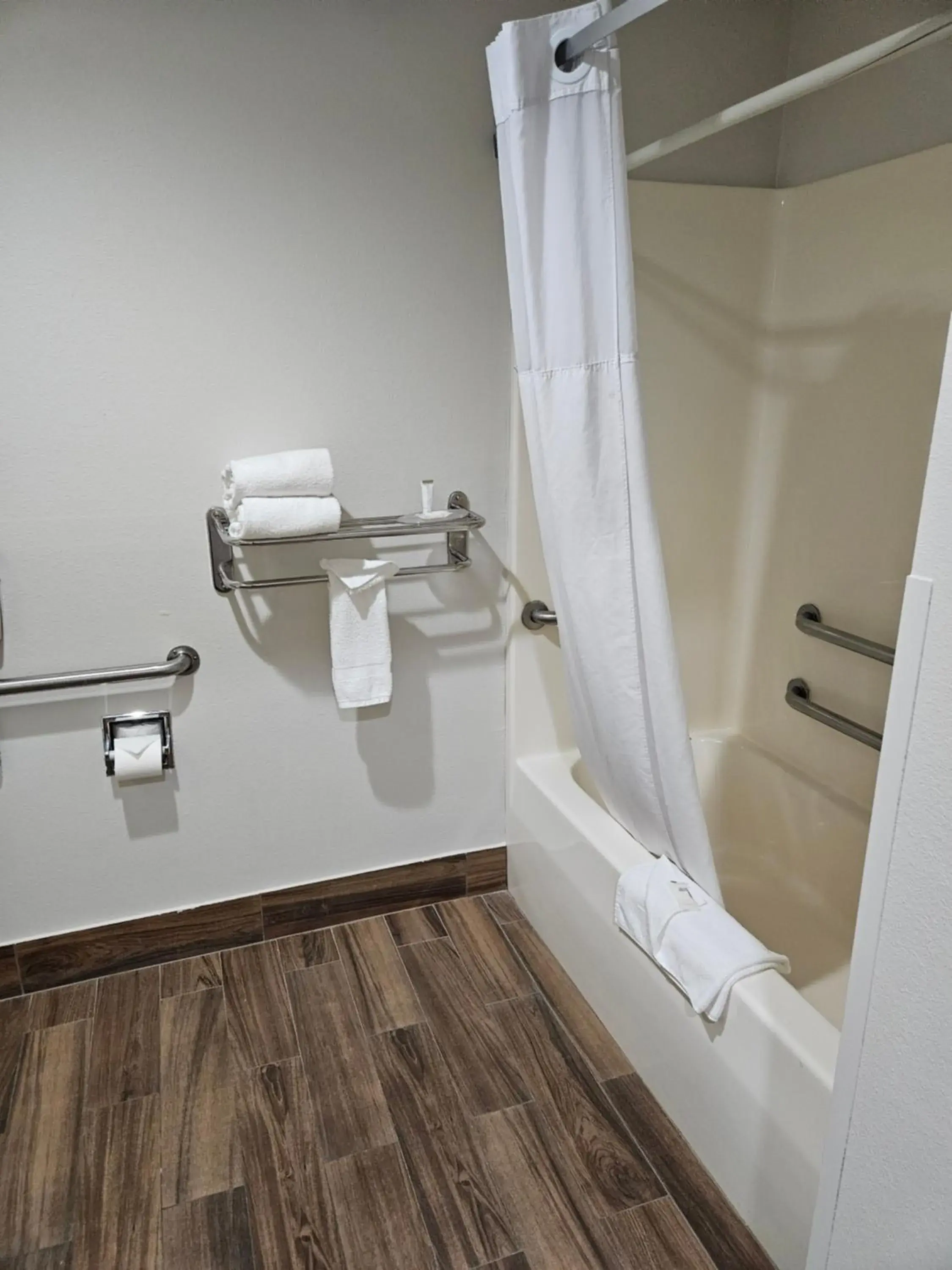 King Room - Disability Access in Hotel Zyva King Room - Disability Access in Hotel Zyva