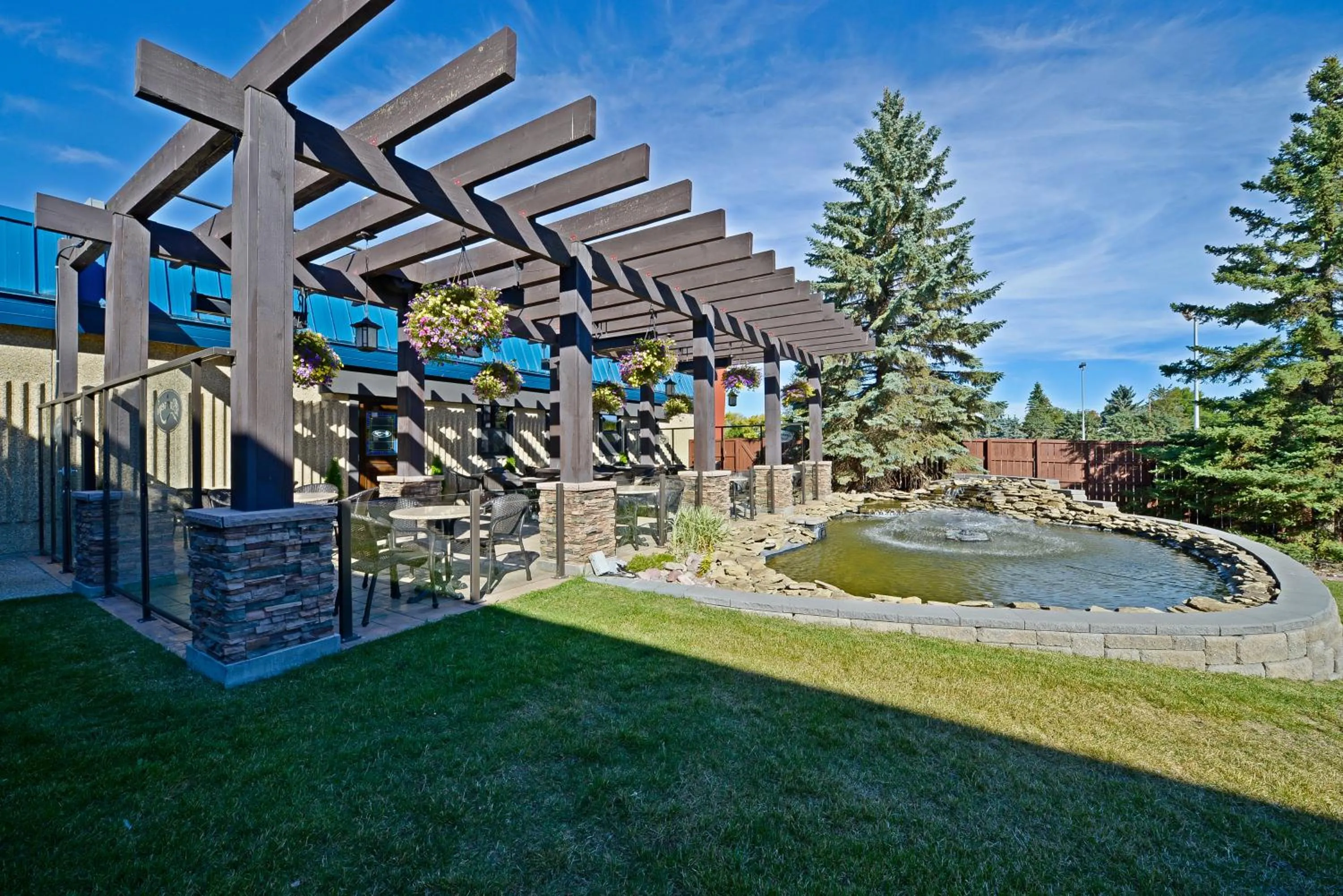 Property building in Best Western Wayside Inn