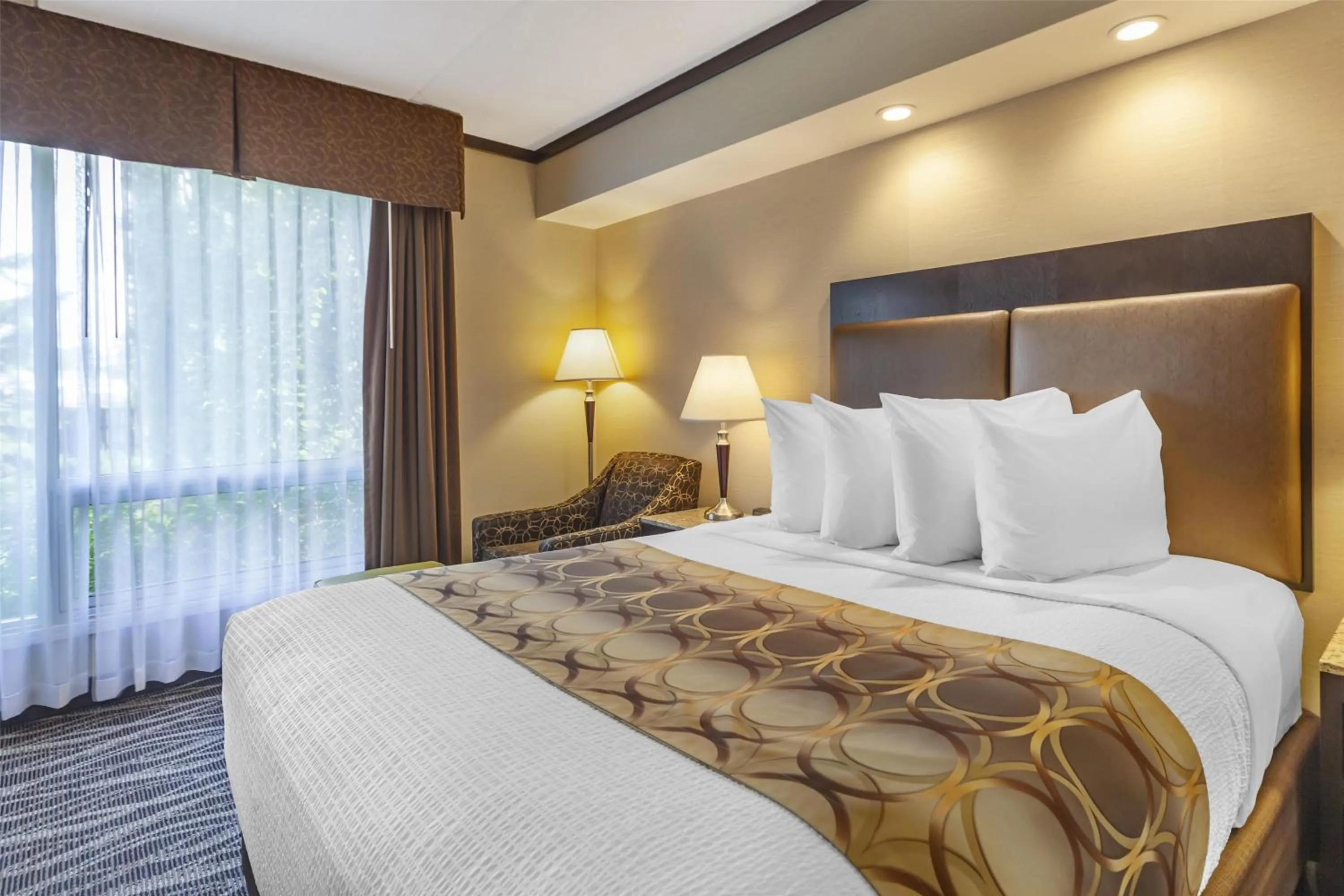 Bedroom, Bed in Best Western Wayside Inn