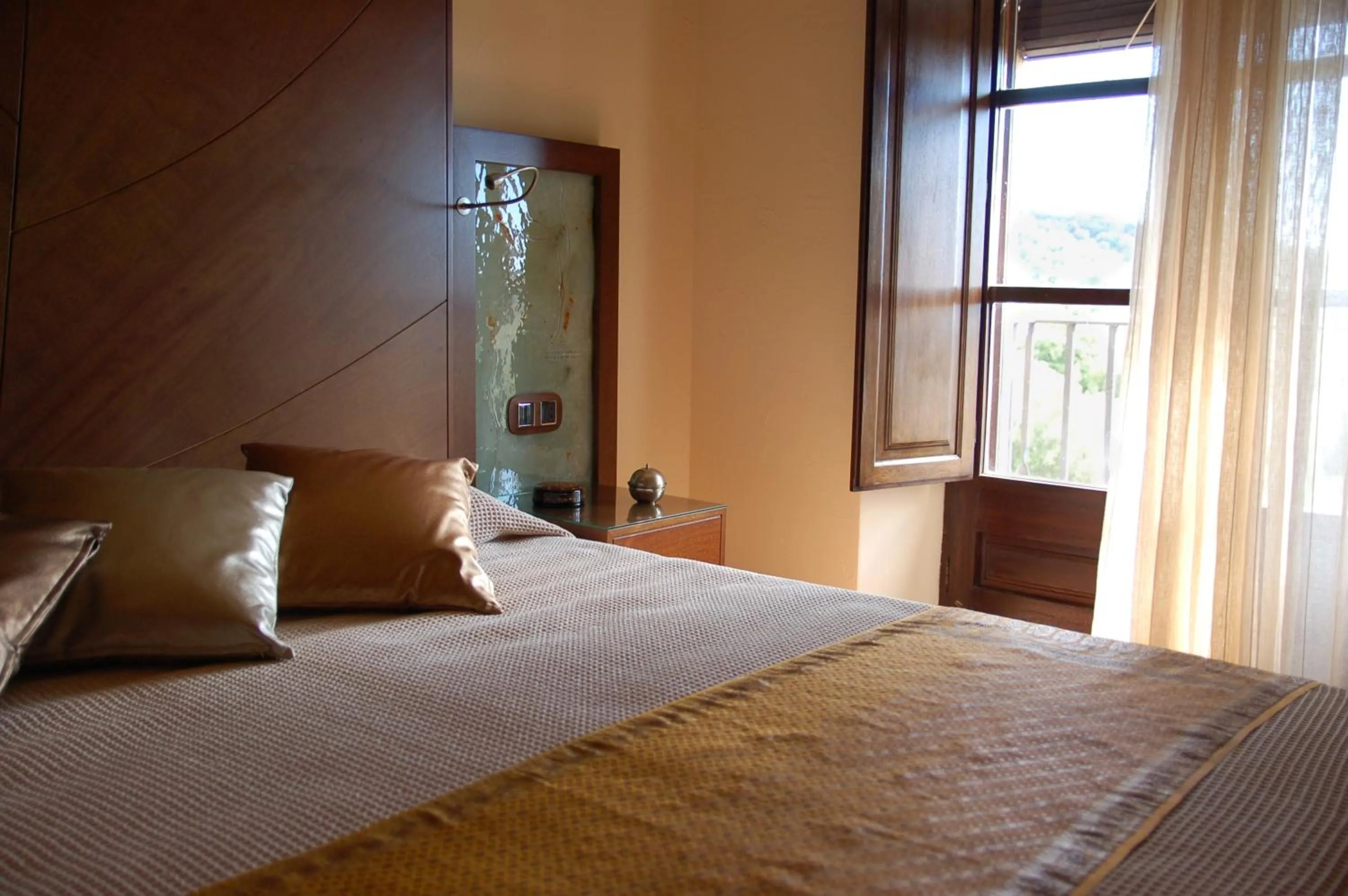 Photo of the whole room, Bed in Petit CostaBravaSi