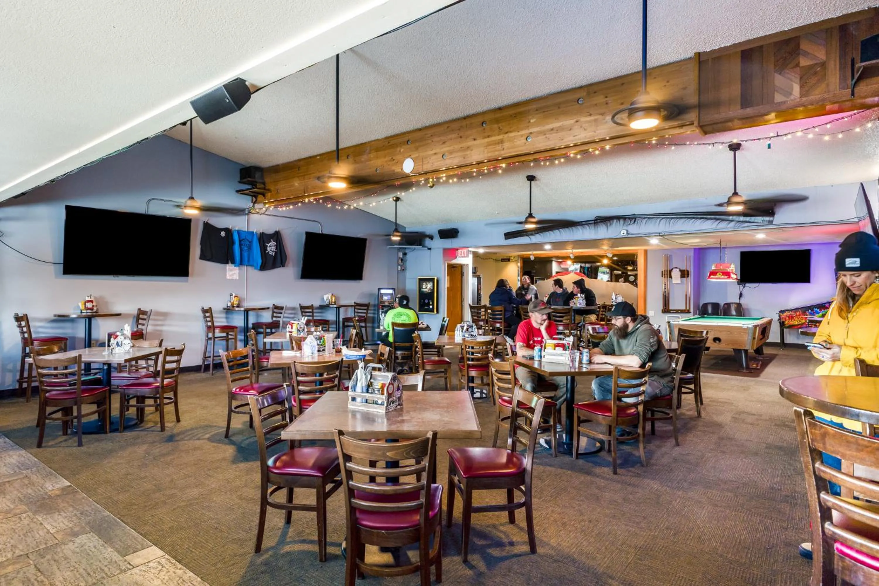 Restaurant/places to eat in Breeze Inn Hotel & Motel