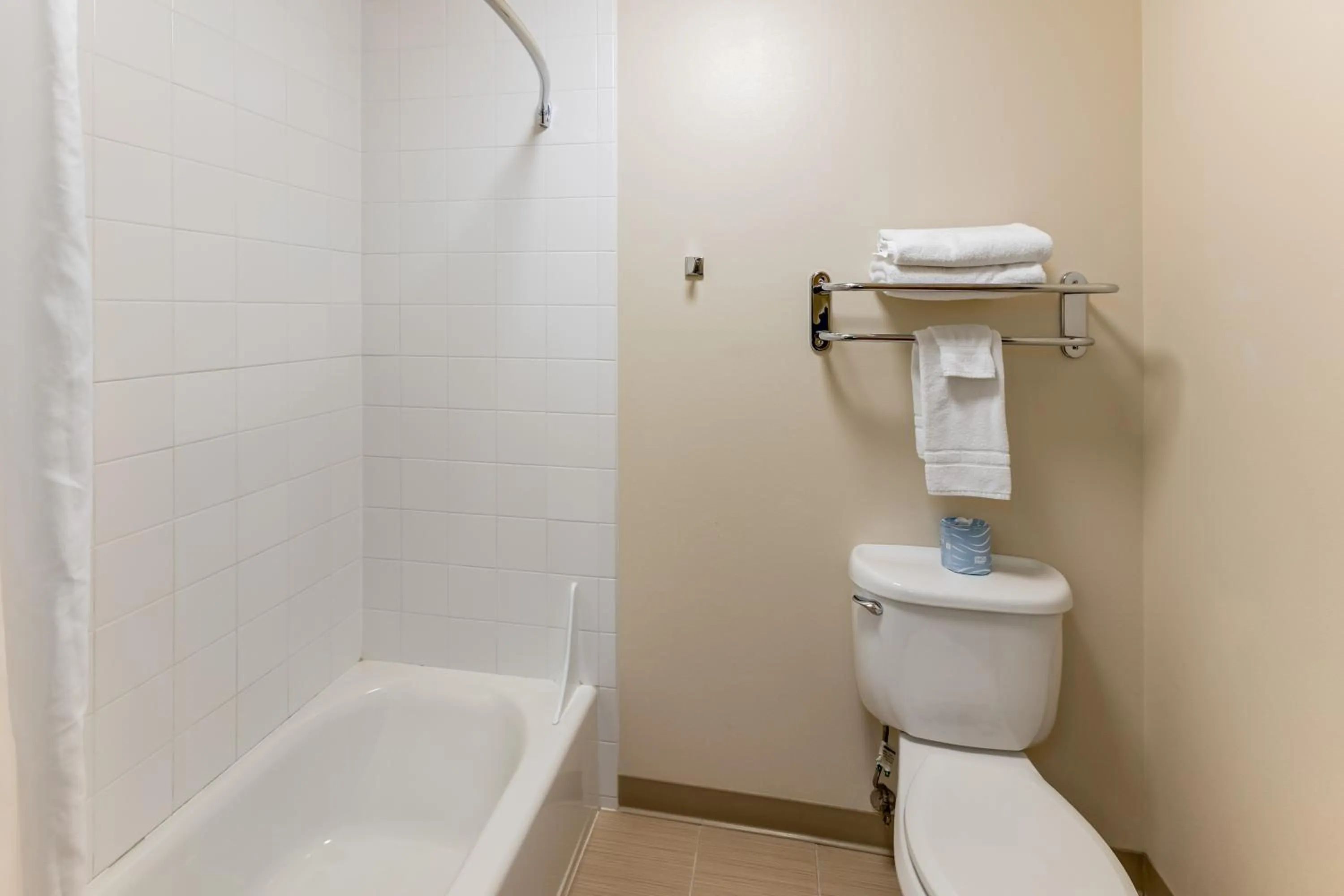 Breeze Inn Hotel & Motel