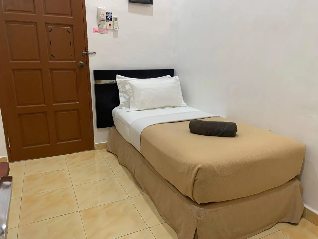 Bed in ANGGERIK IMPIAN HOTEL -Best for Travellers at Kuala Berang