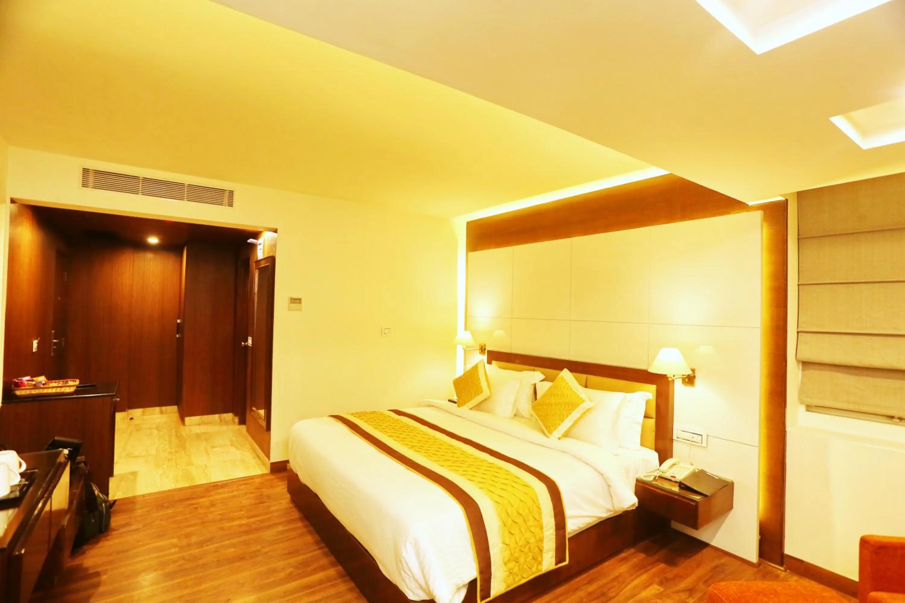 Bed in Regenta Central Srinagar, Rajbagh