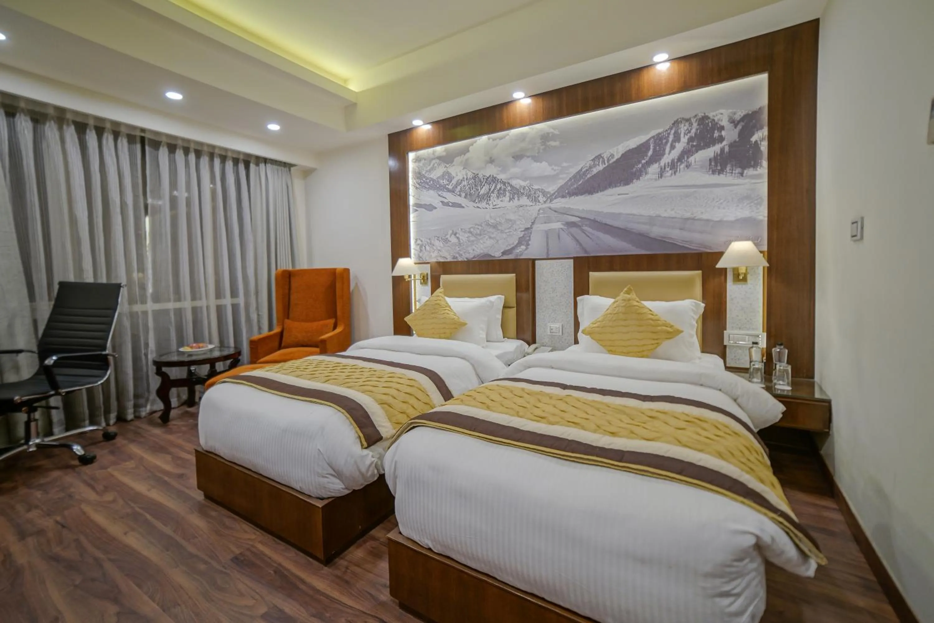 Bed in Regenta Central Srinagar, Rajbagh