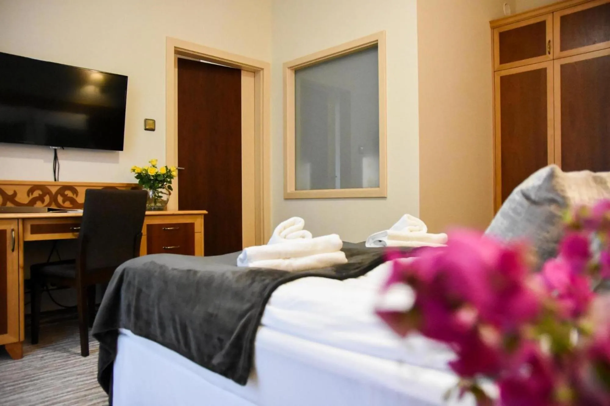 Photo of the whole room, Bed in Willa Home