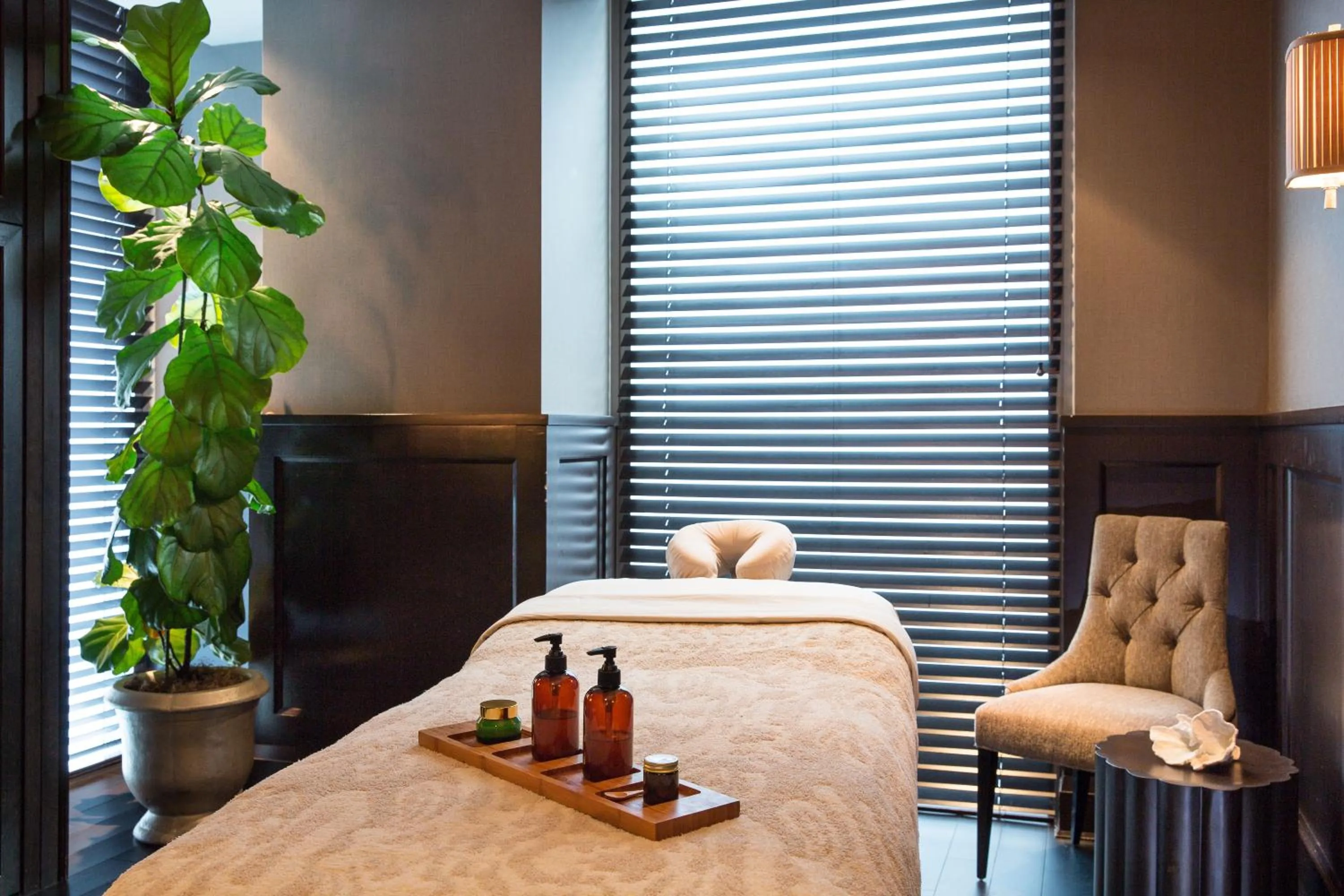 Massage, Bed in Rosewood Hotel Georgia