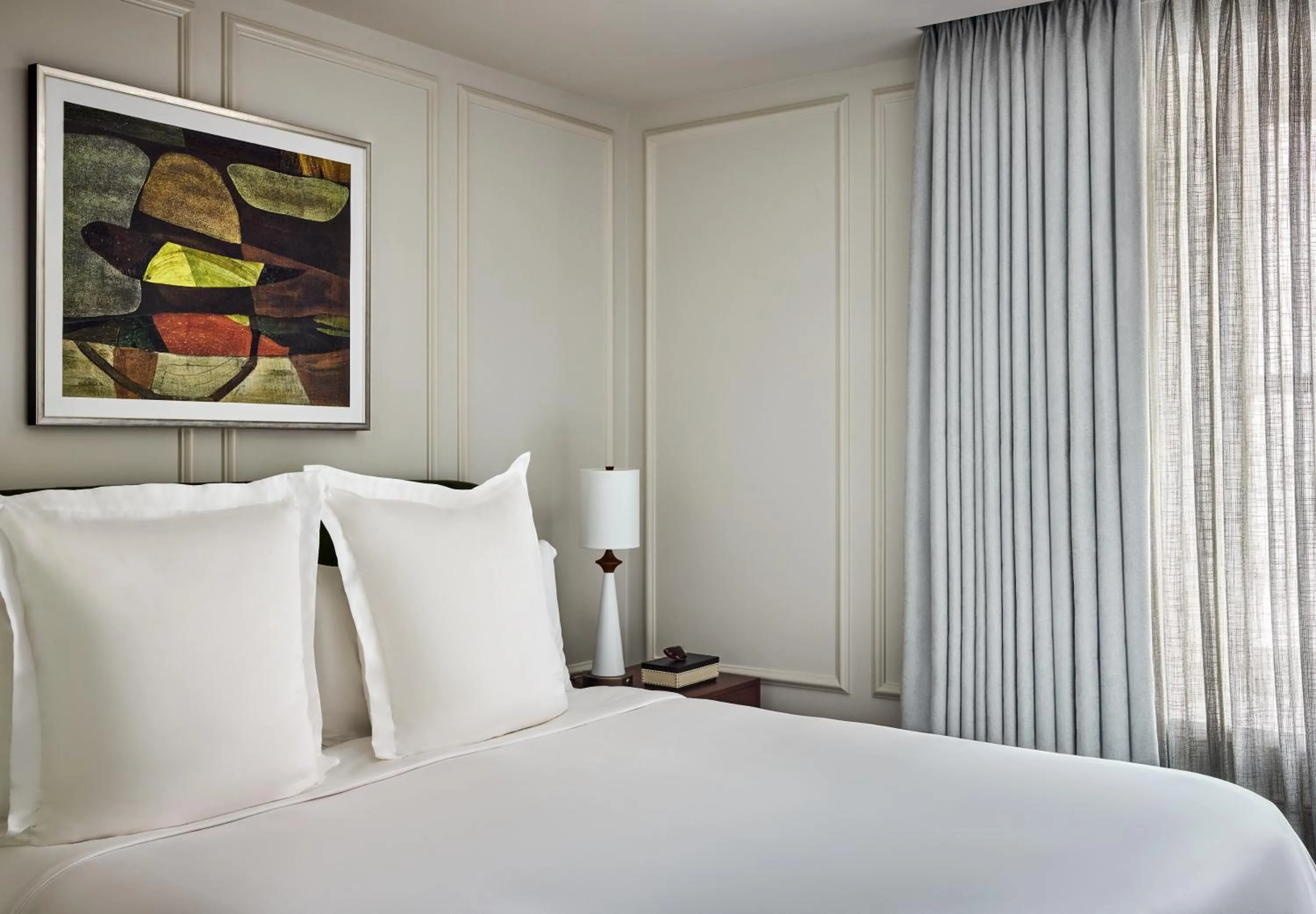 Bed in Rosewood Hotel Georgia