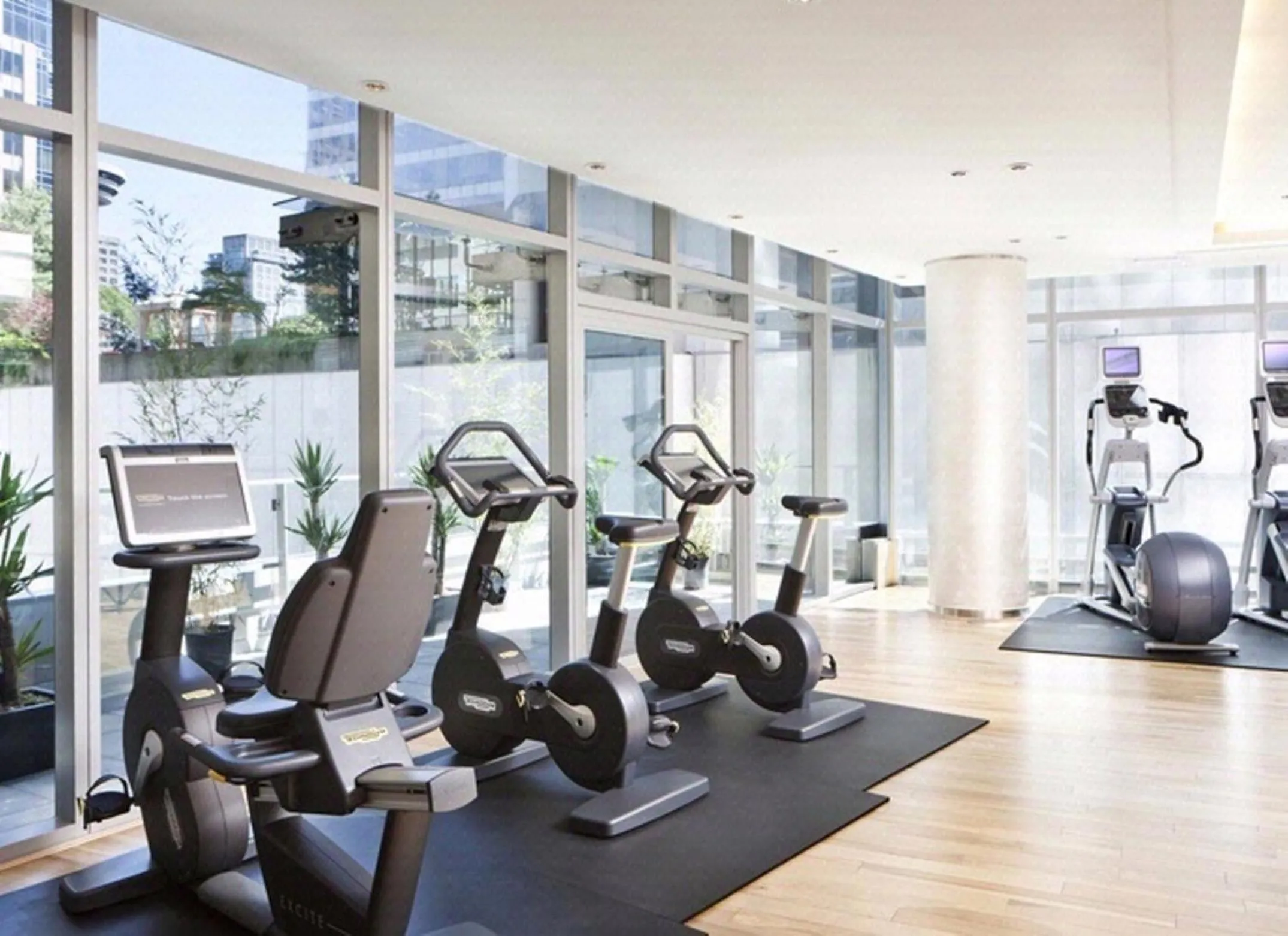 Fitness centre/facilities in Rosewood Hotel Georgia