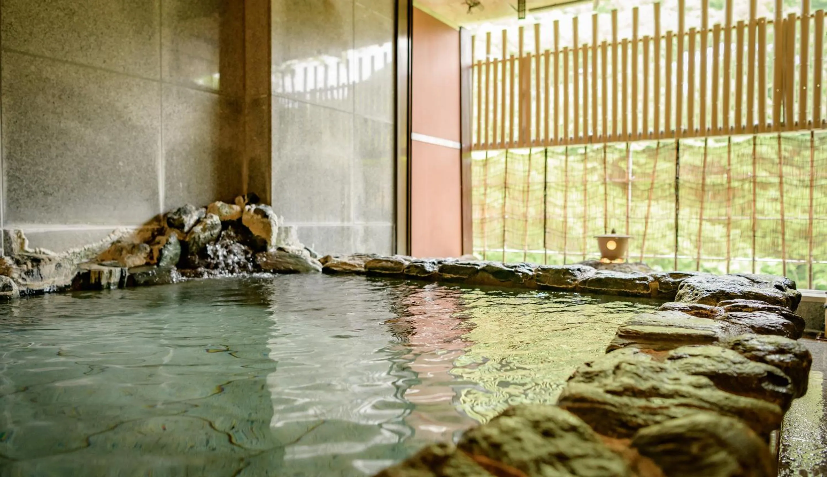 Hot Spring Bath in Isshinkan