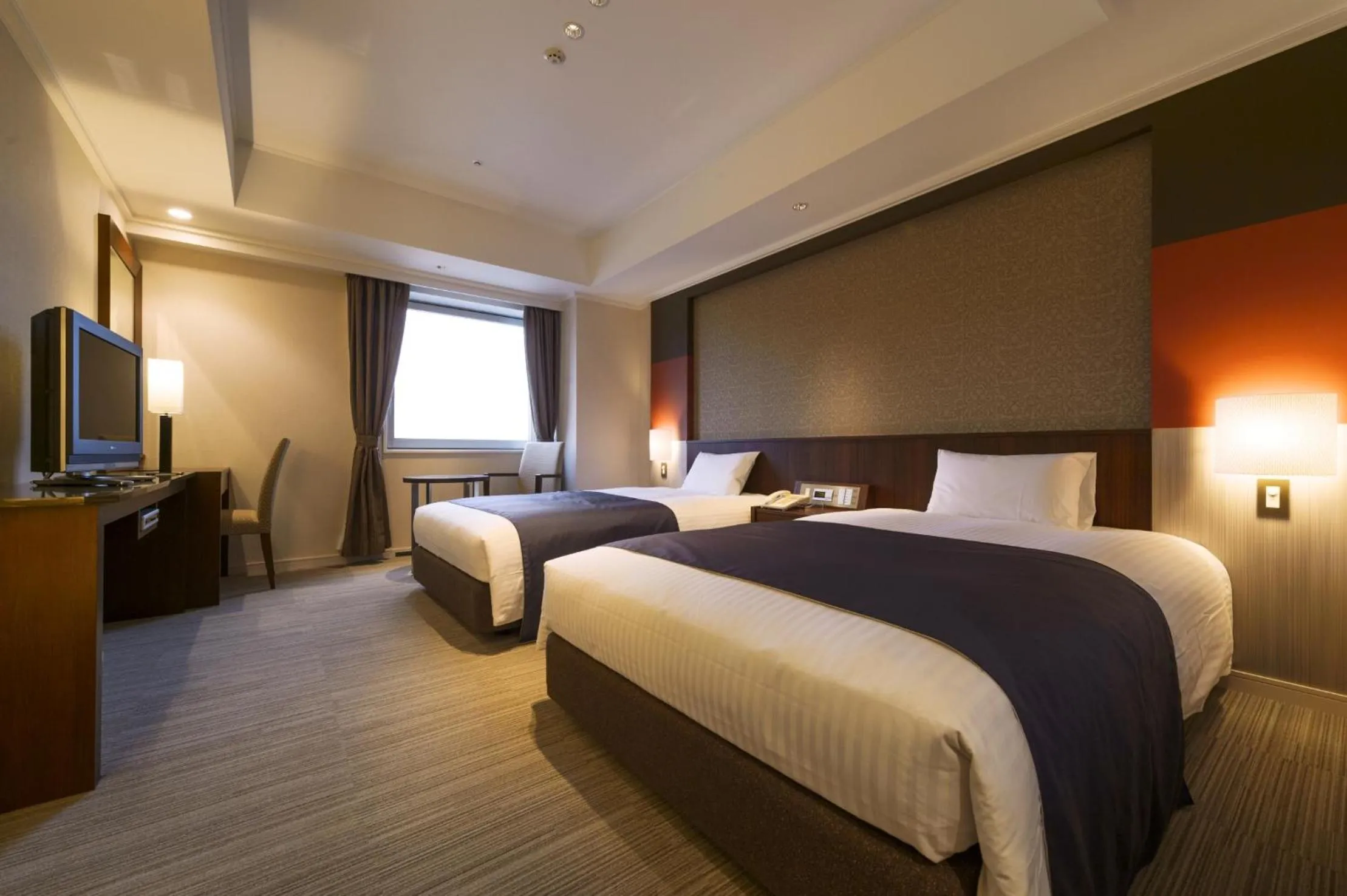 TV and multimedia, Bed in Kokusai 21 International Hotel