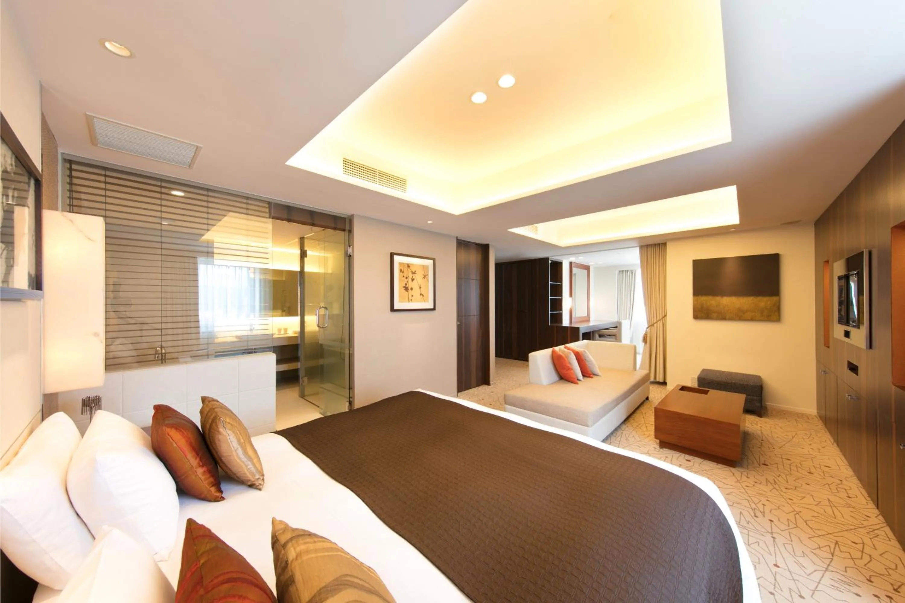 Bed in Kokusai 21 International Hotel