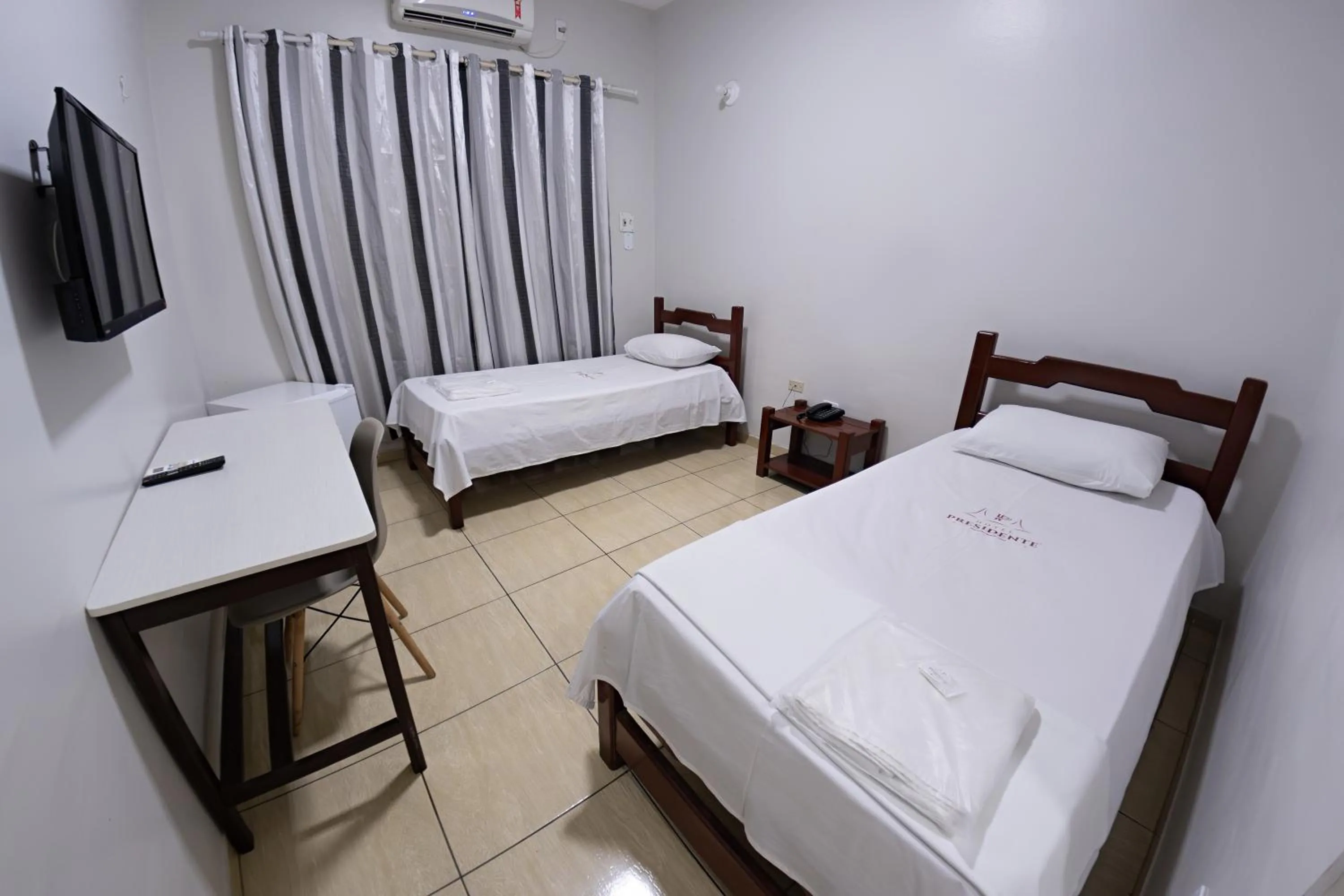 Twin Room in Hotel Presidente