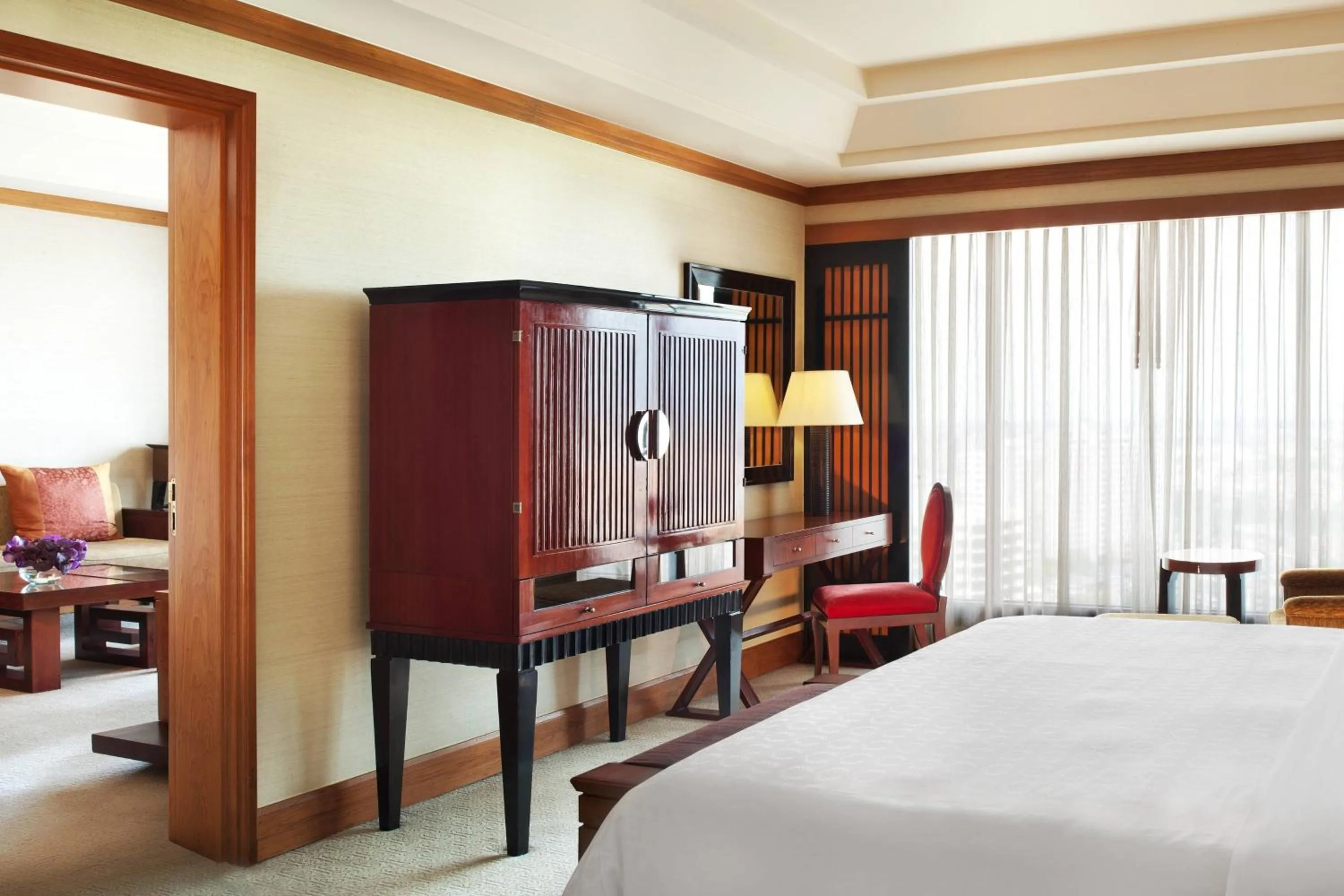 Bedroom, Bed in Royal Orchid Sheraton Riverside Hotel Bangkok