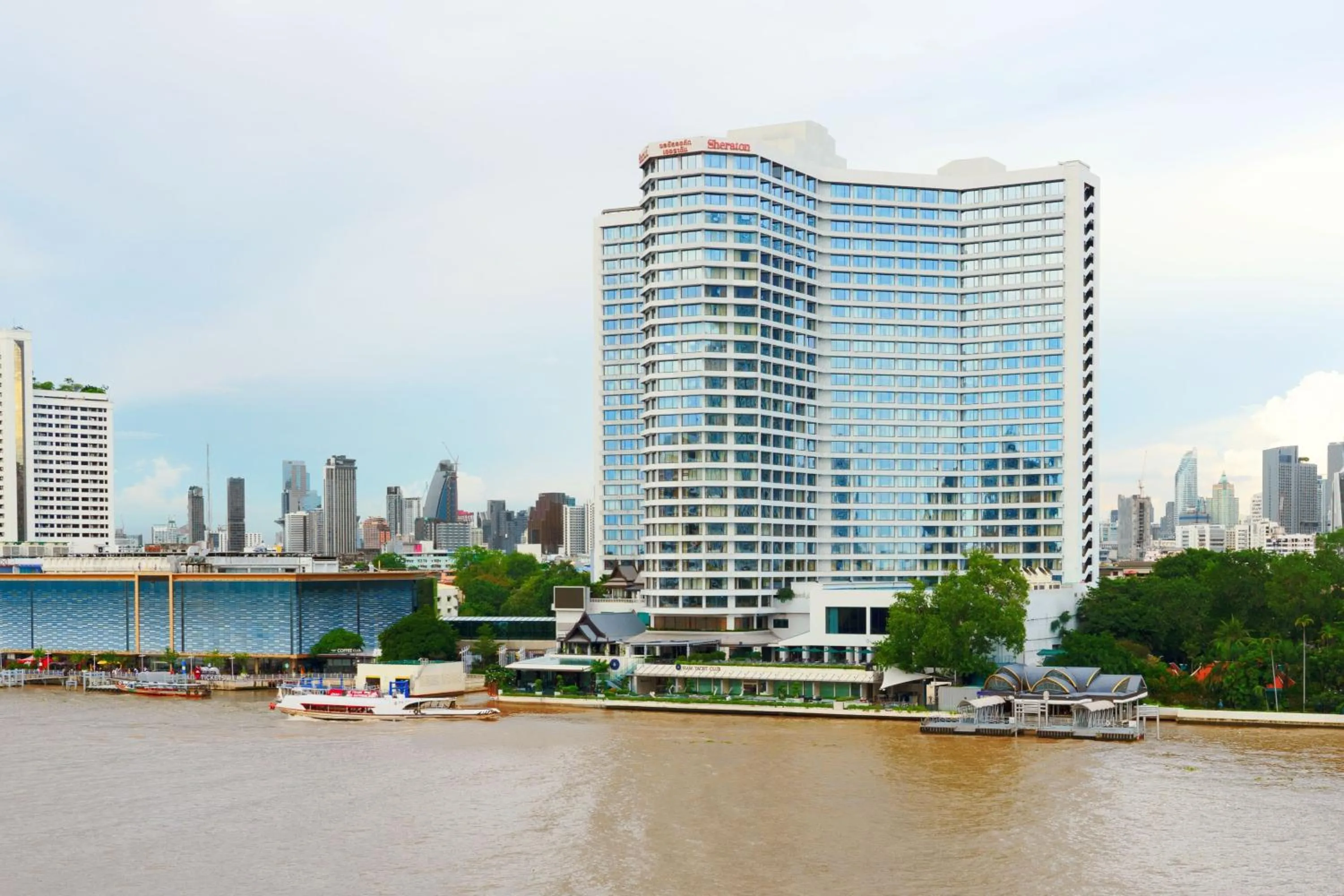 Property building in Royal Orchid Sheraton Riverside Hotel Bangkok