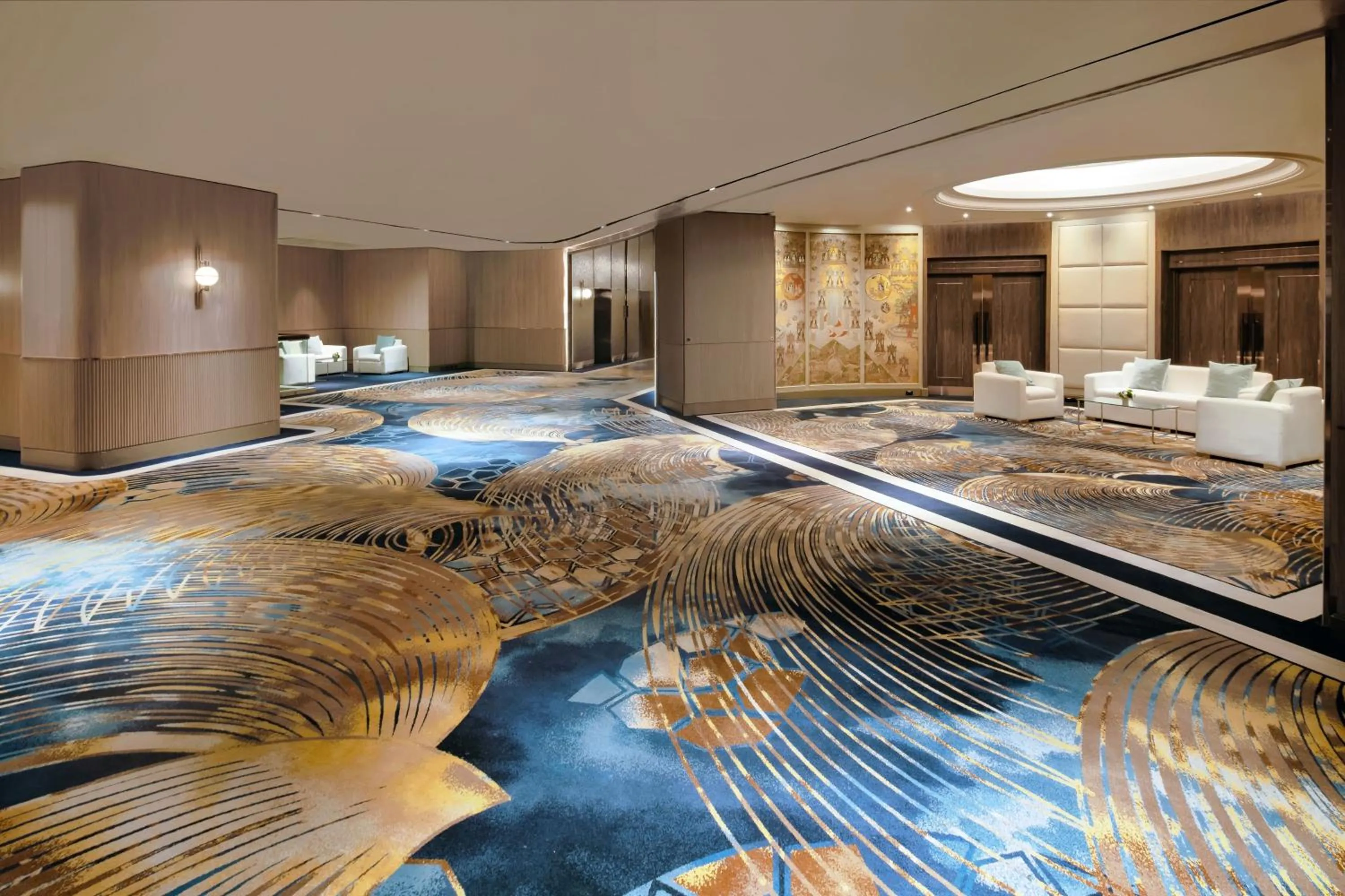 Meeting/conference room, Bed in Royal Orchid Sheraton Riverside Hotel Bangkok