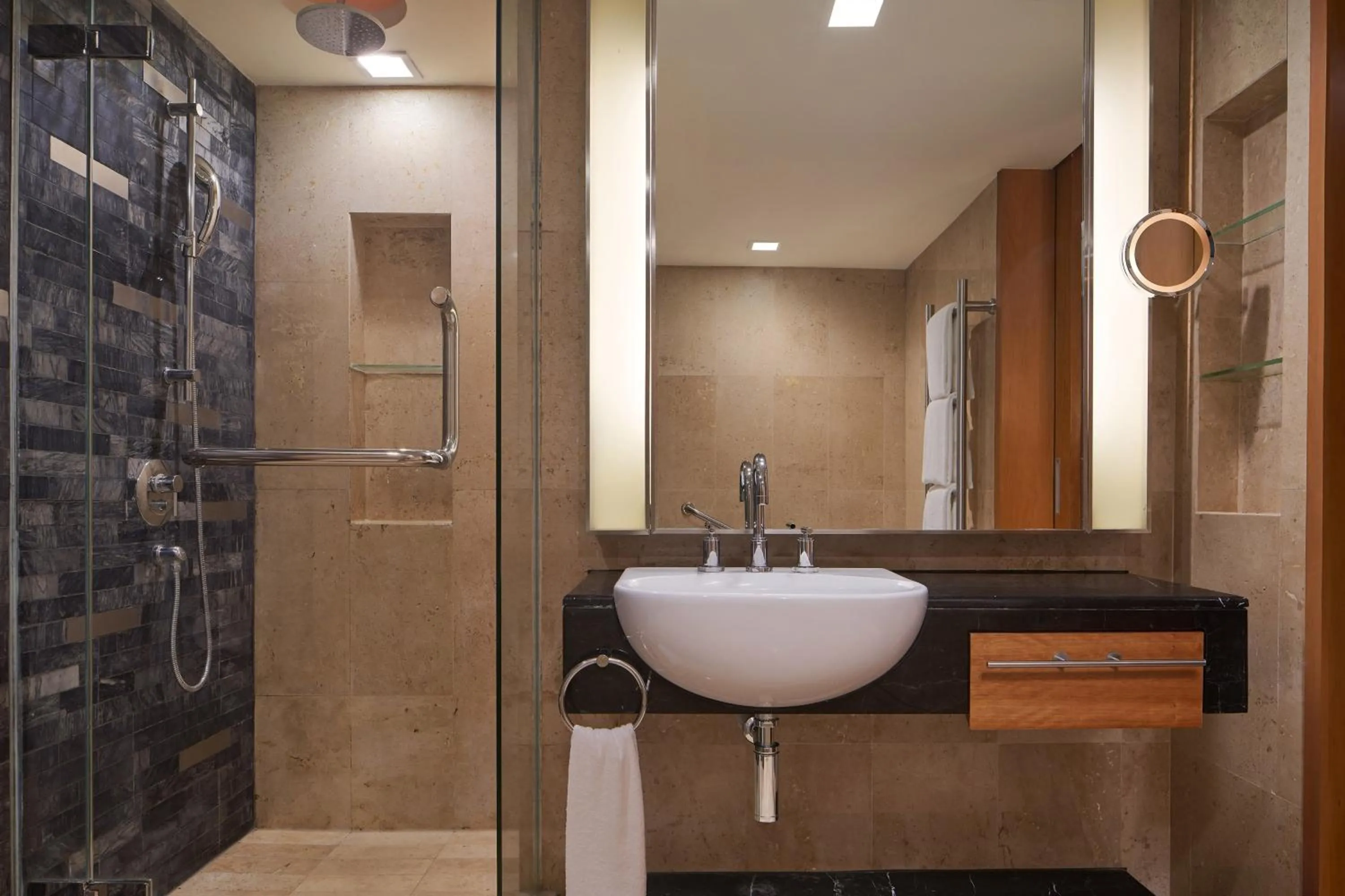 Bathroom in Royal Orchid Sheraton Riverside Hotel Bangkok