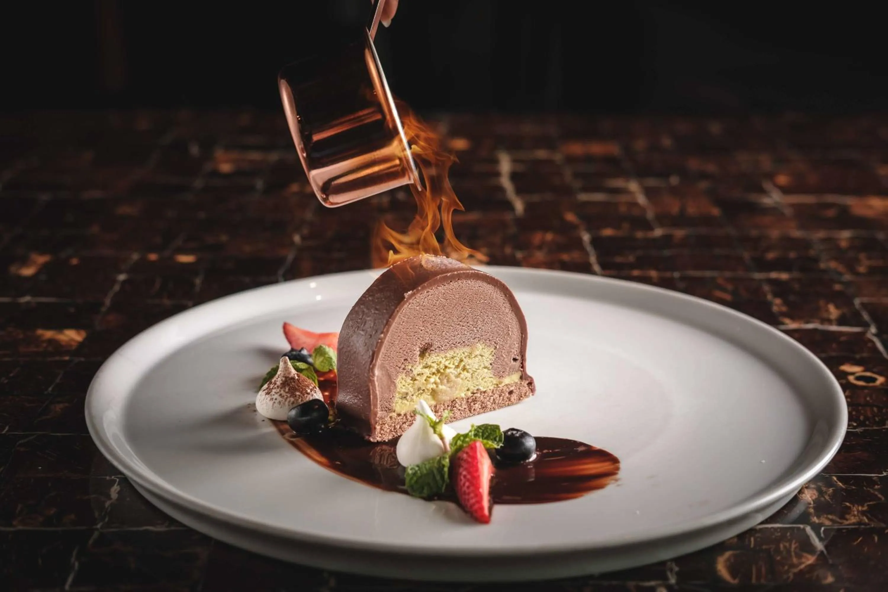 Restaurant/places to eat in Royal Orchid Sheraton Riverside Hotel Bangkok