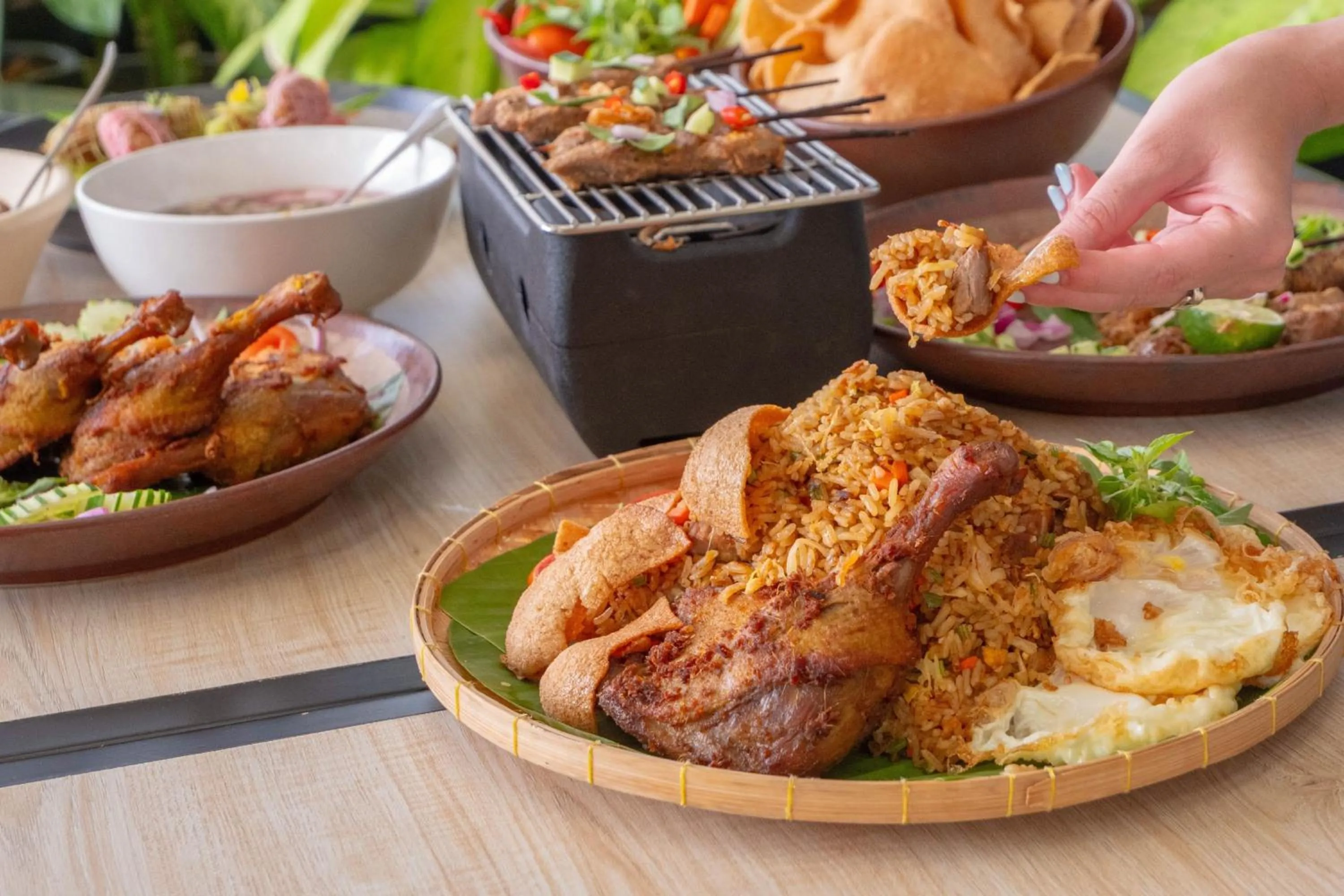 Restaurant/places to eat in Royal Orchid Sheraton Riverside Hotel Bangkok