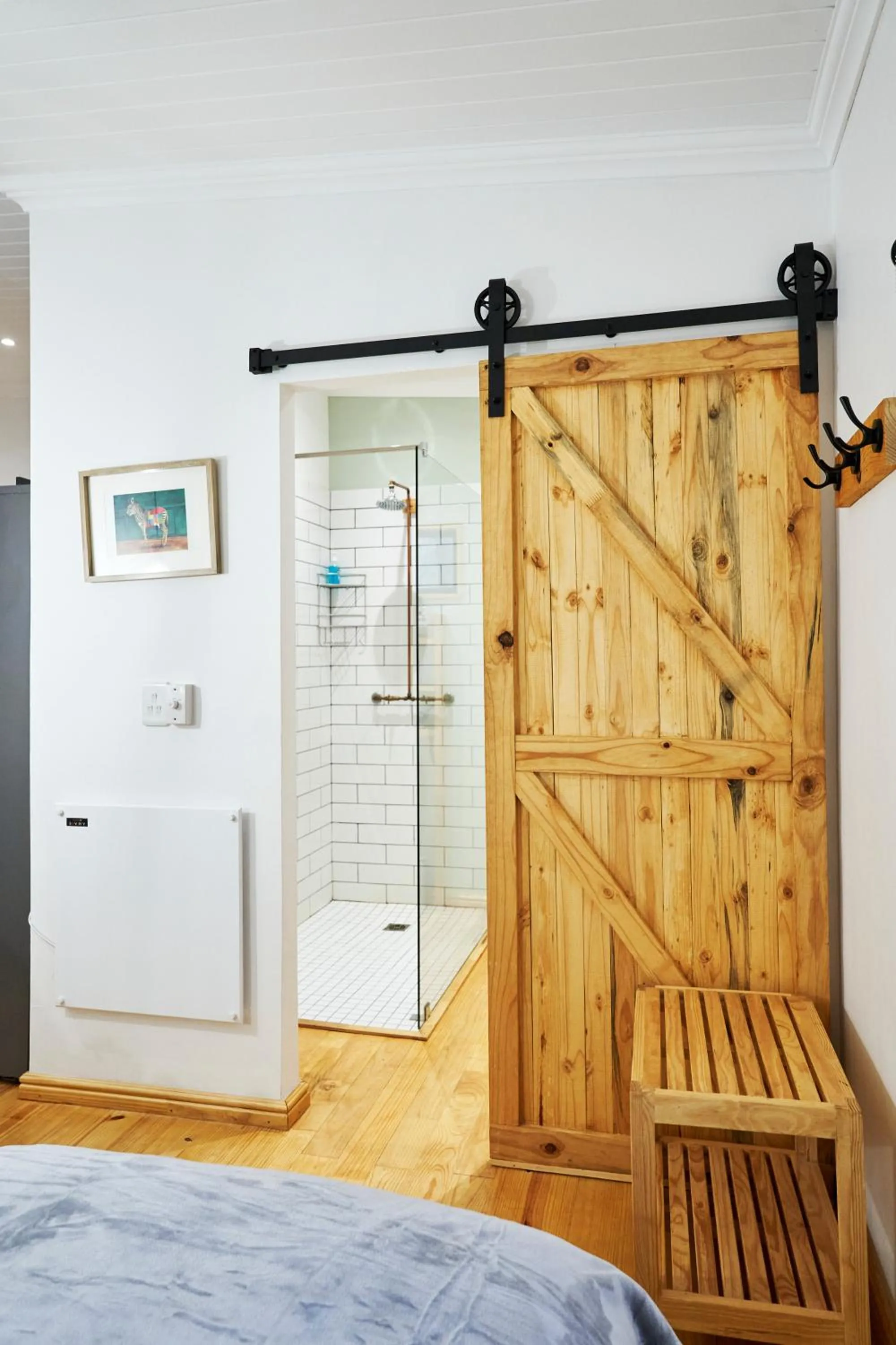 Bathroom, Bed in Languedoc