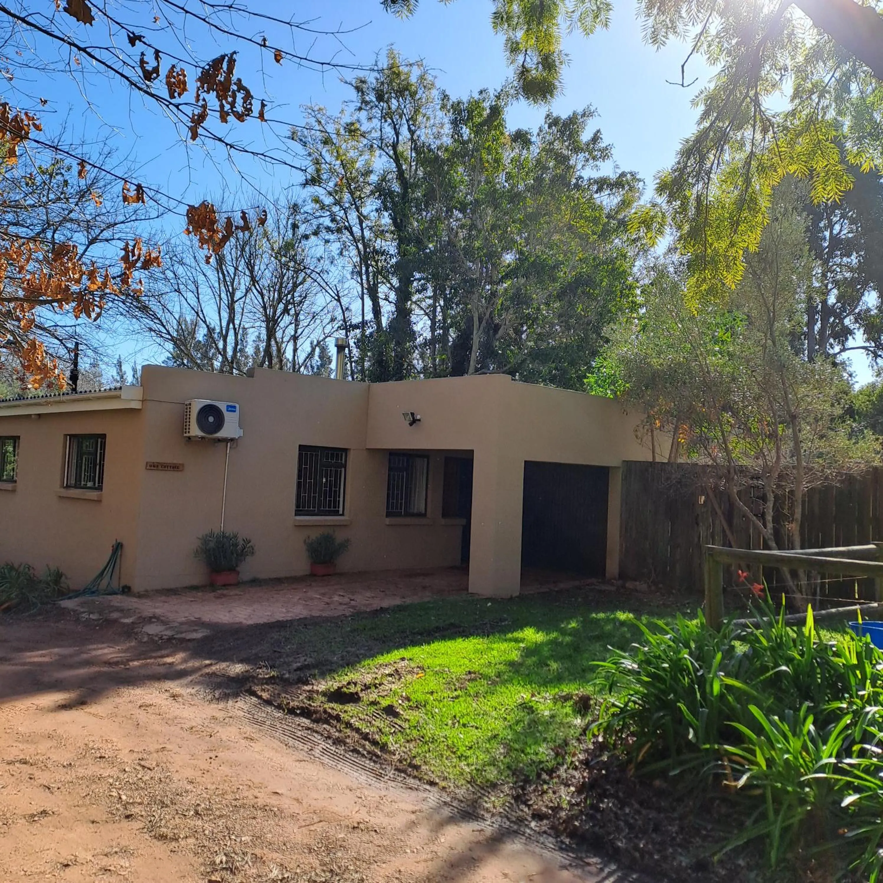 Facade/entrance in Languedoc