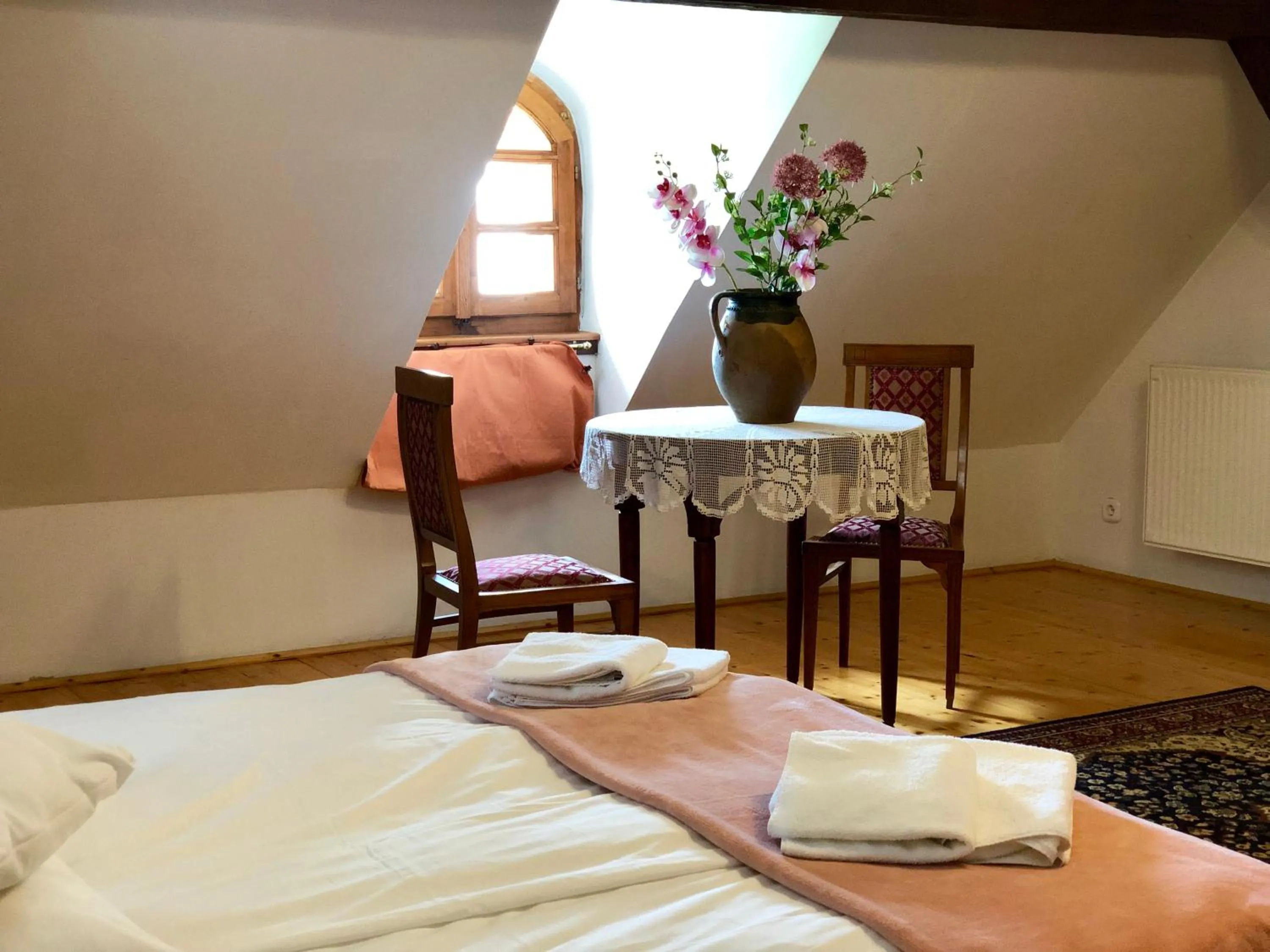 Bed in The Houses of History - anno 1830