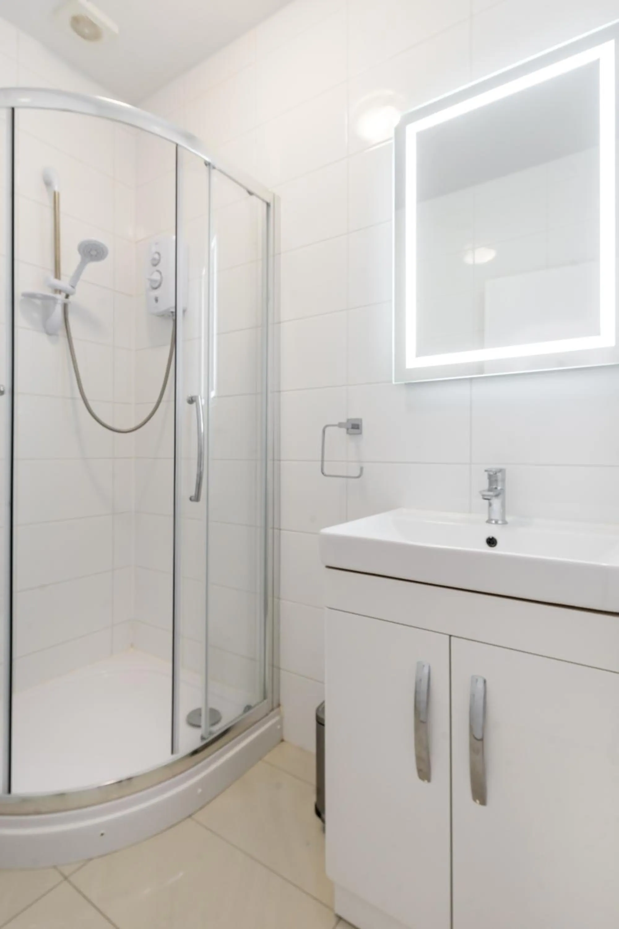 Bathroom in City Rooms