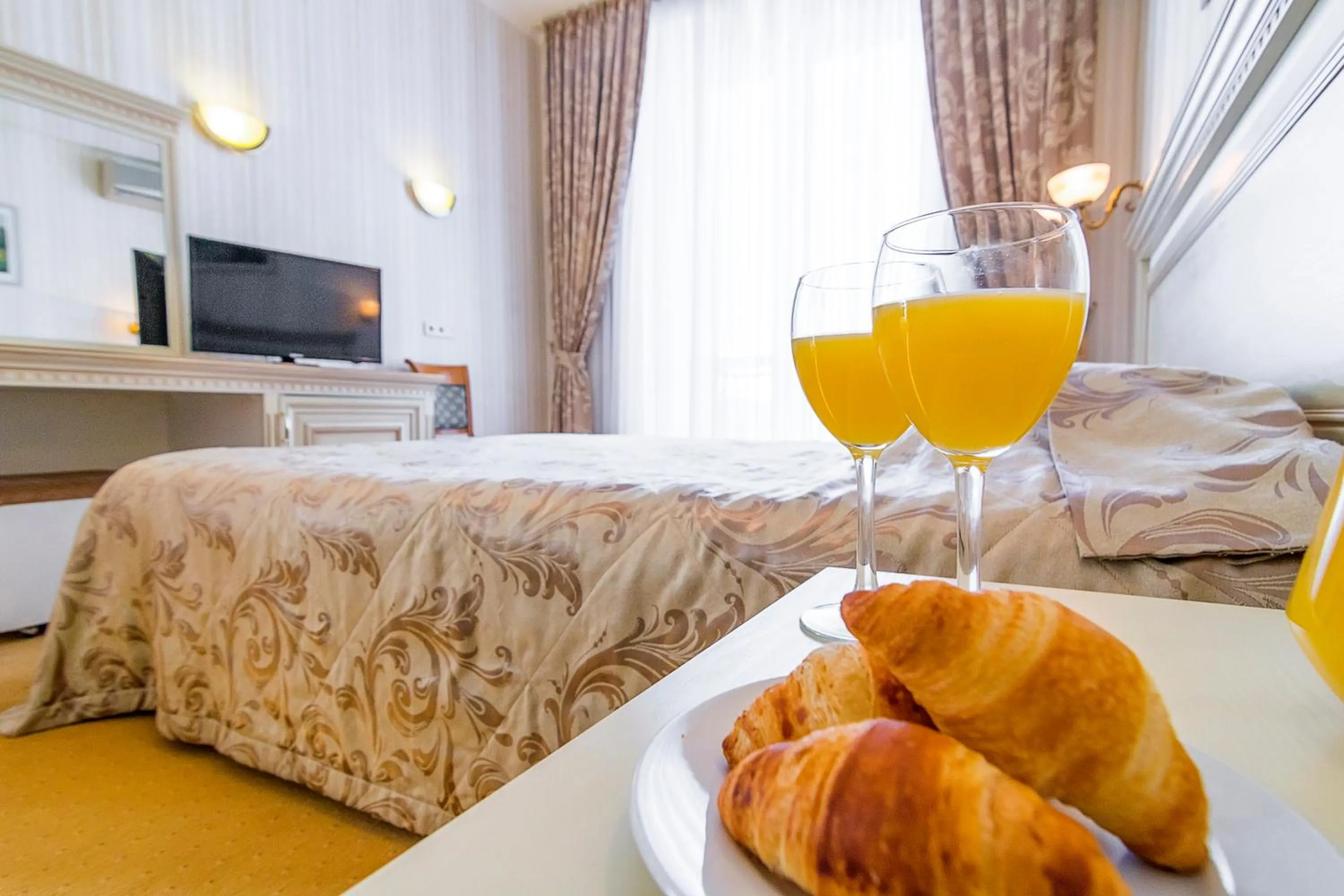 Food and drinks, Bed in Ukraine Hotel