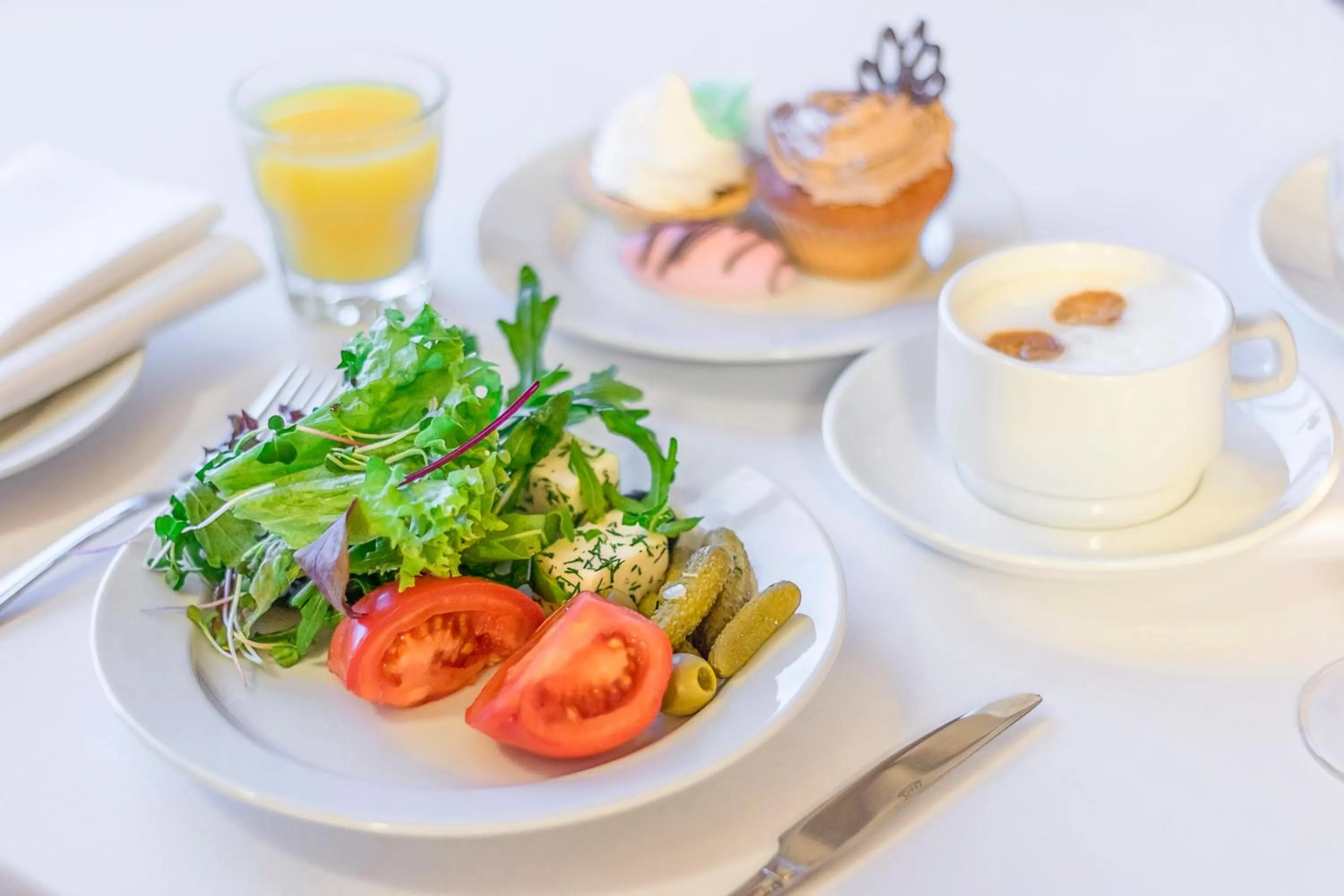 Restaurant/places to eat in Ukraine Hotel