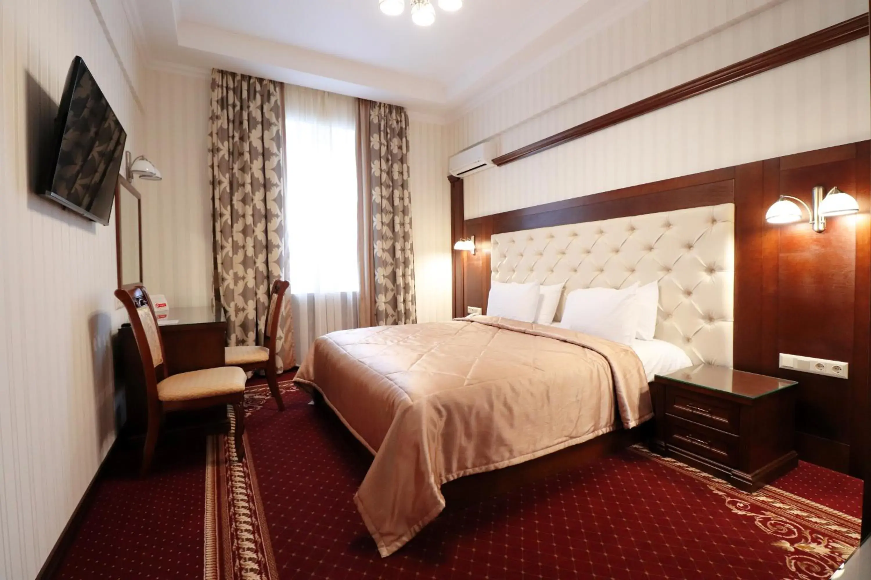 Business Suite - single occupancy in Ukraine Hotel Business Suite - single occupancy in Ukraine Hotel