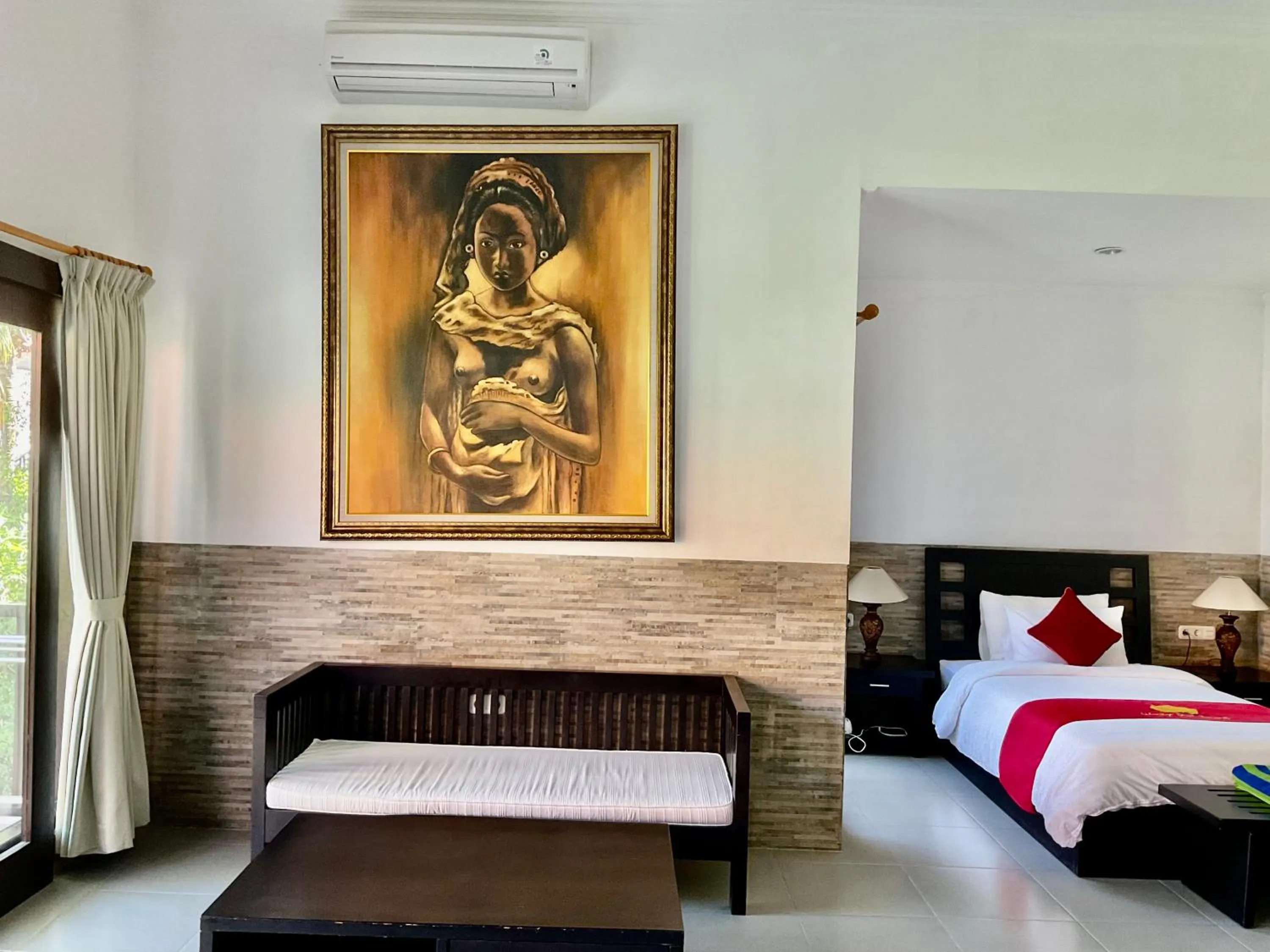 Bed in Liberty Dive Resort