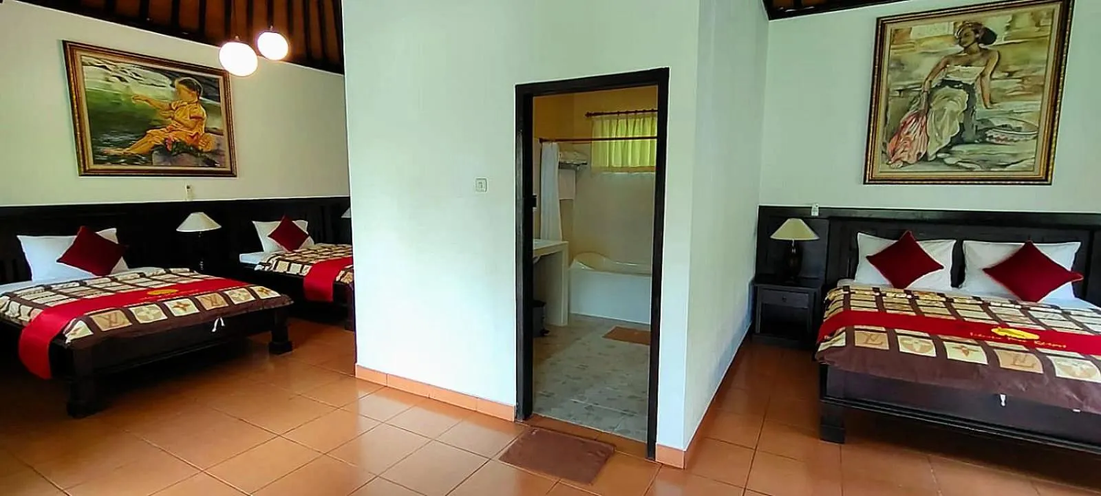 Bed in Liberty Dive Resort