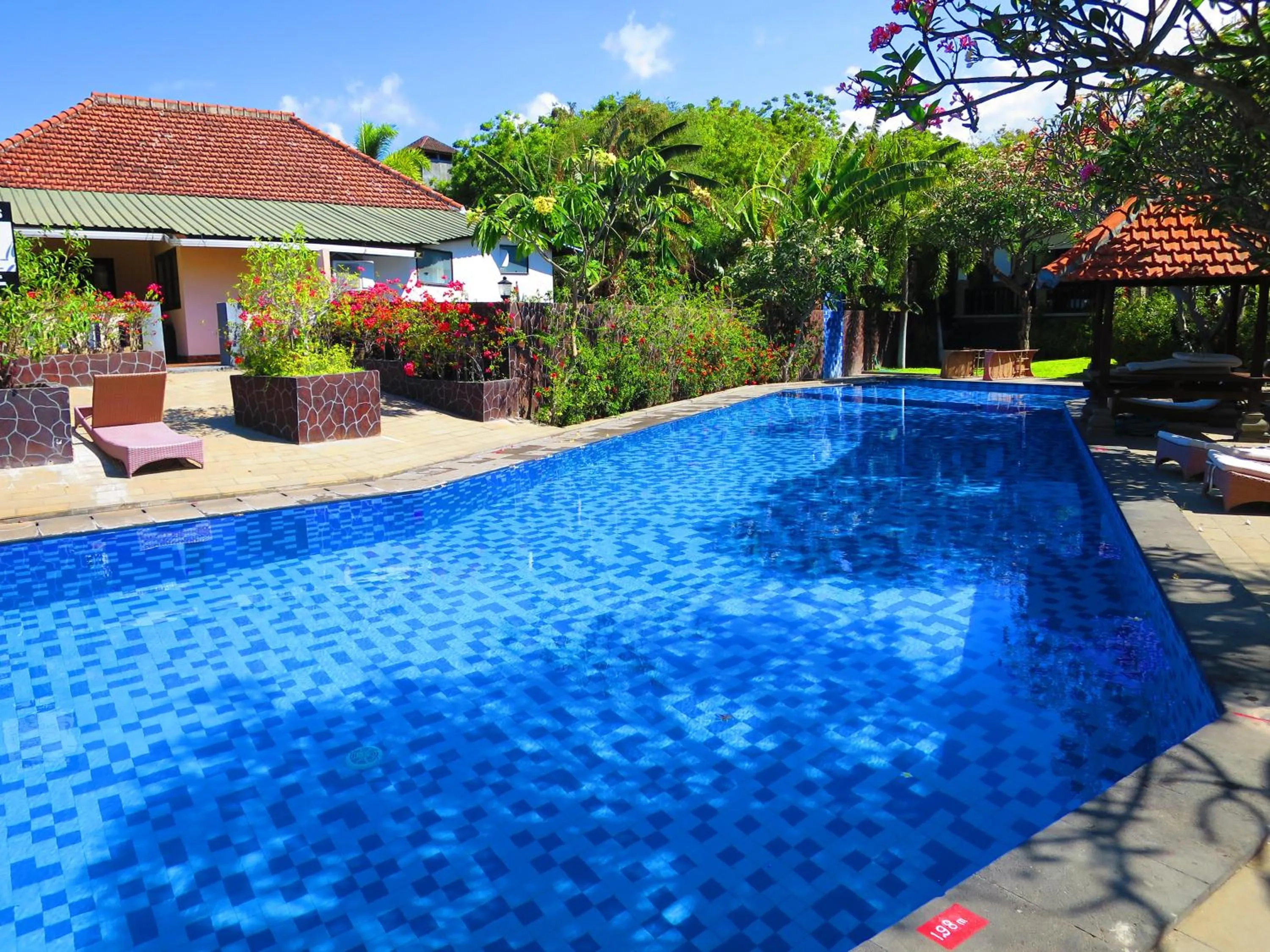 Swimming pool in Liberty Dive Resort