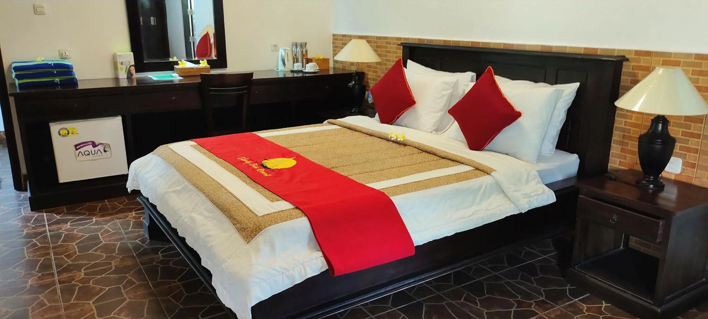 Bed in Liberty Dive Resort